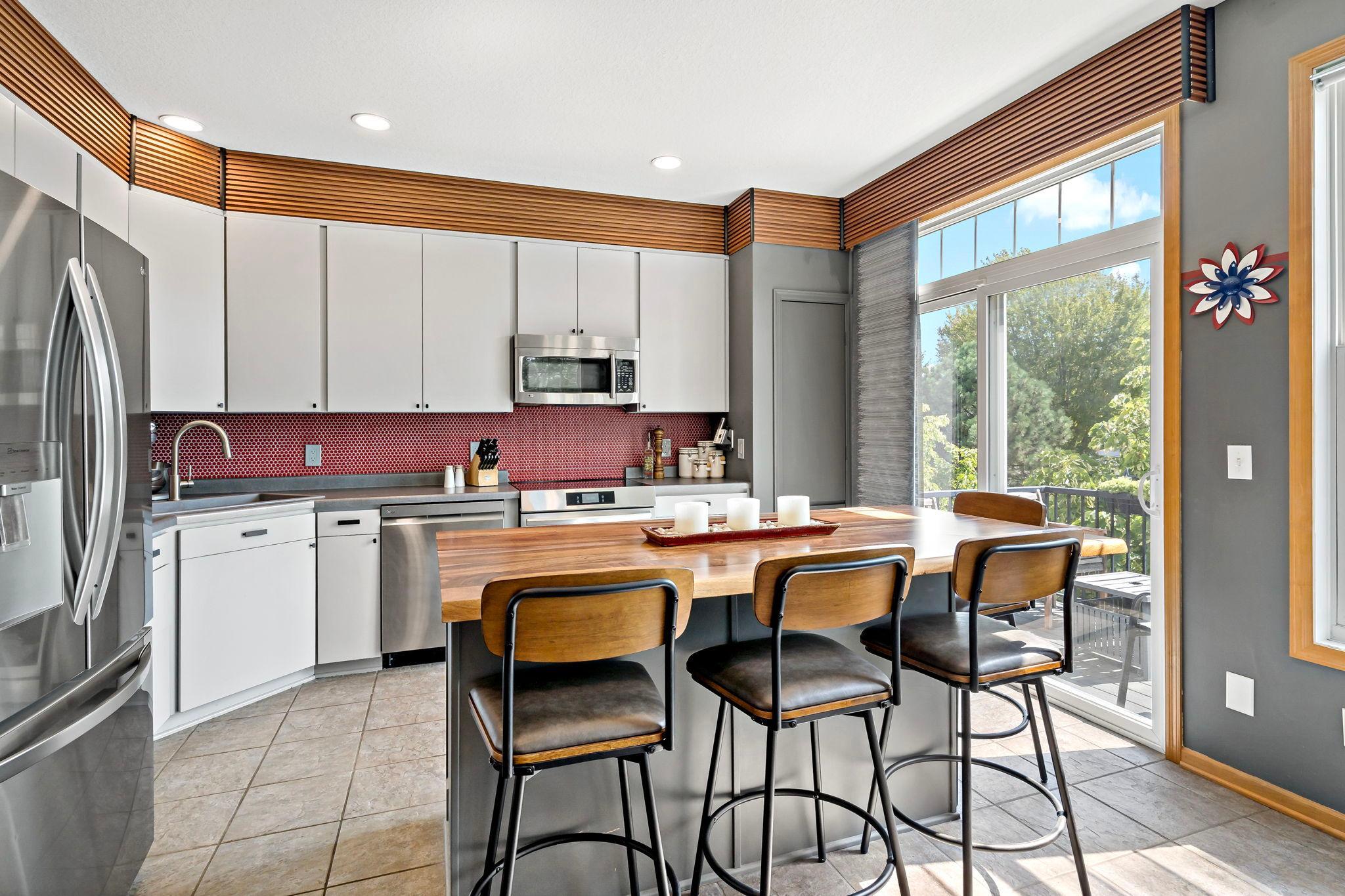 View of Residential at 510 Huset Parkway, Columbia Heights MN 55421, Columbia Heights (6 of 28) - Mike Wilen | Minnesota Team Real Estate