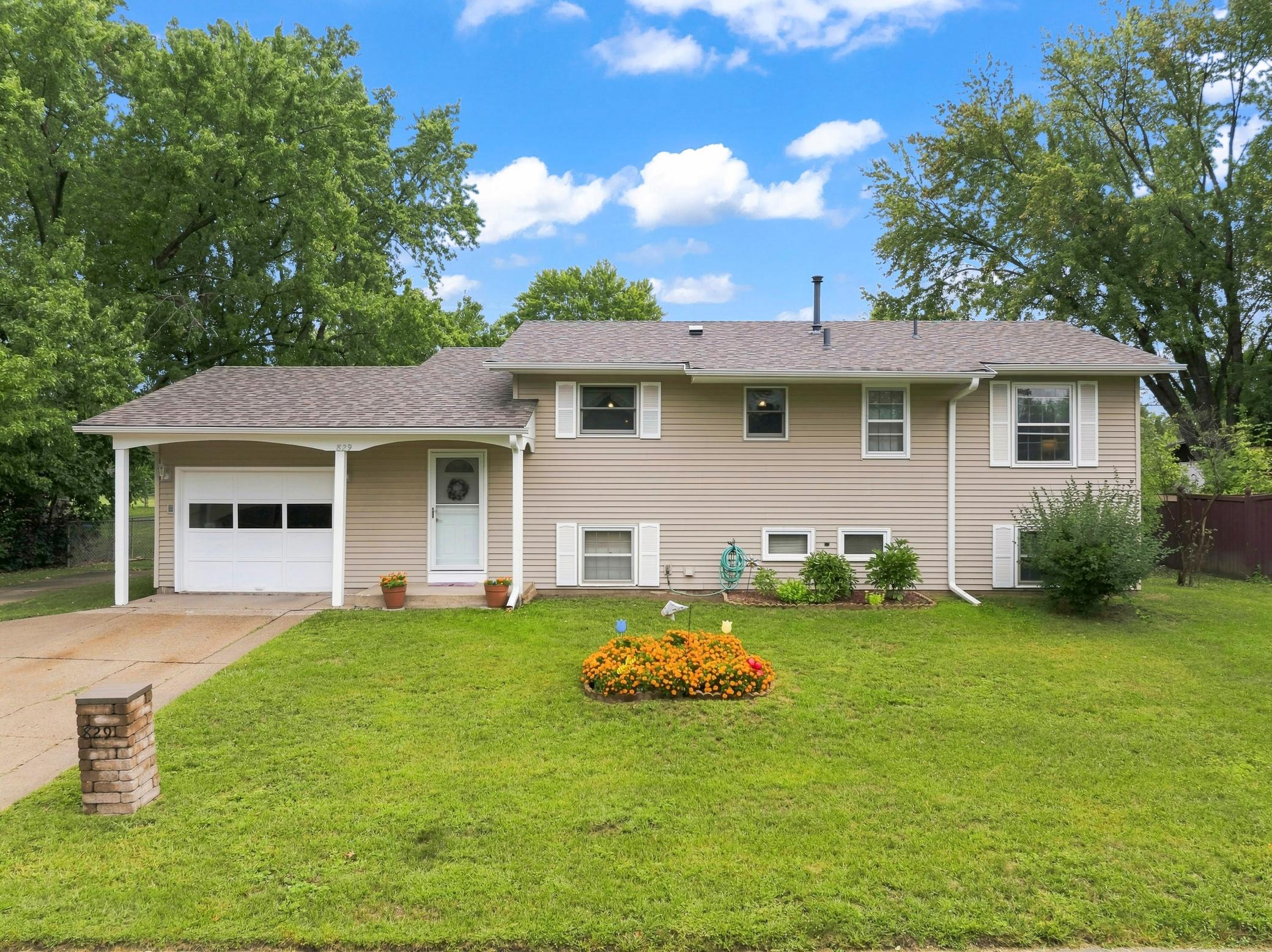 View of Single Family at 829 Oriole Drive, Apple Valley - Mike Wilen | Minnesota Team Real Estate
