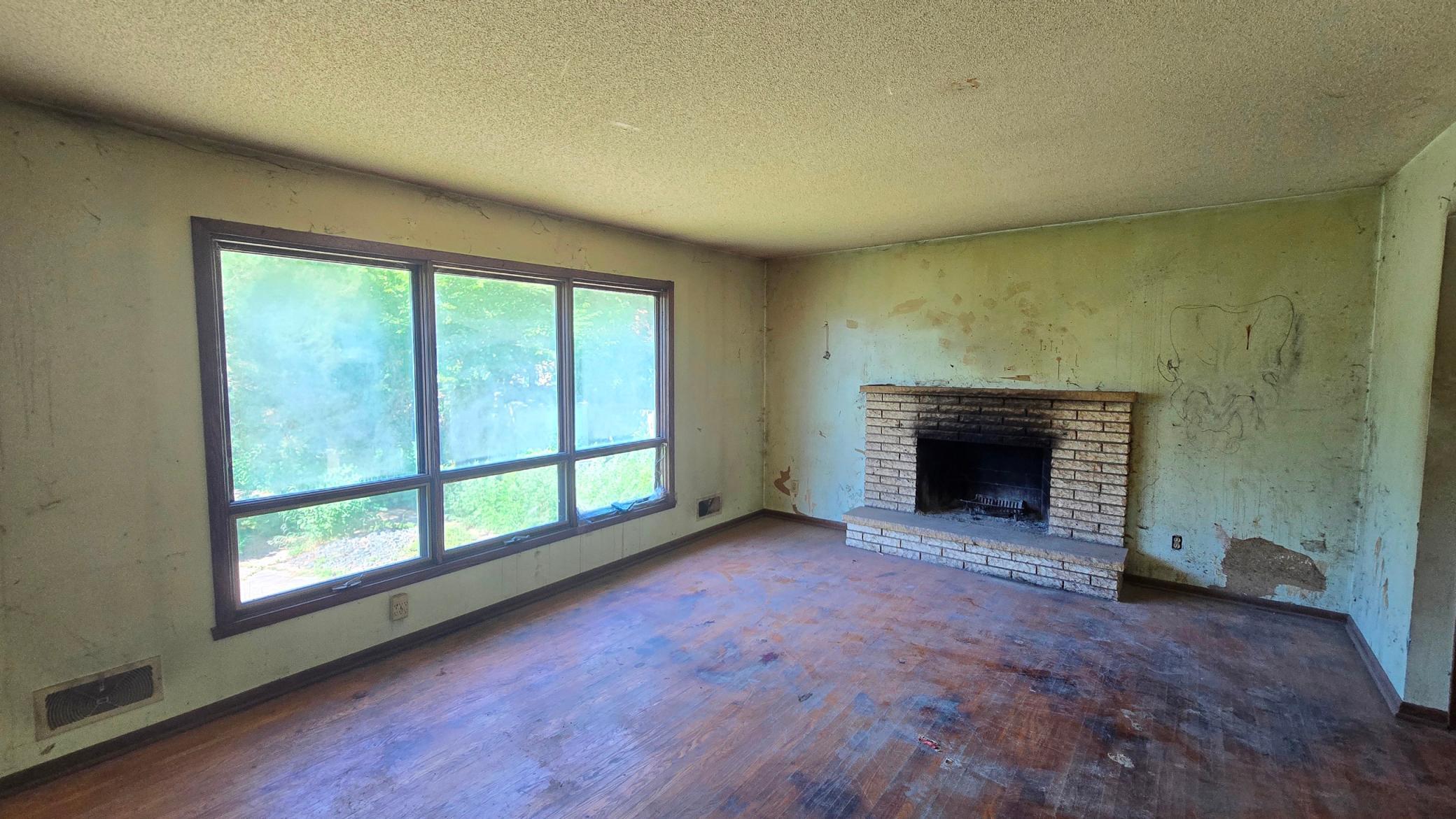 View of Residential at 2937 Chippewa Avenue, Maplewood MN 55109, Maplewood (4 of 17) - Mike Wilen | Minnesota Team Real Estate