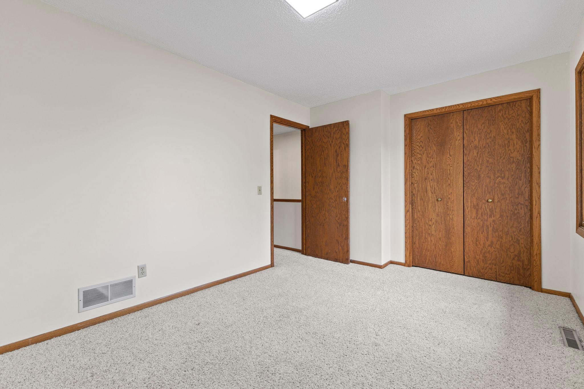 View of Residential at 6666 Xerxes Place, Brooklyn Center MN 55430, Brooklyn Center (14 of 23) - Mike Wilen | Minnesota Team Real Estate