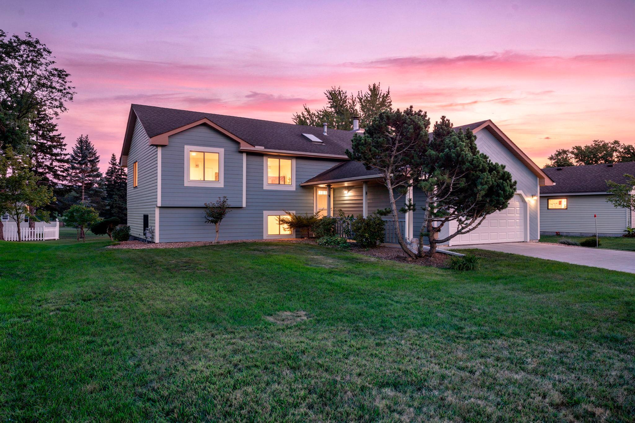 View of Single Family at 1013 Rushmore Drive, Burnsville - Mike Wilen | Minnesota Team Real Estate