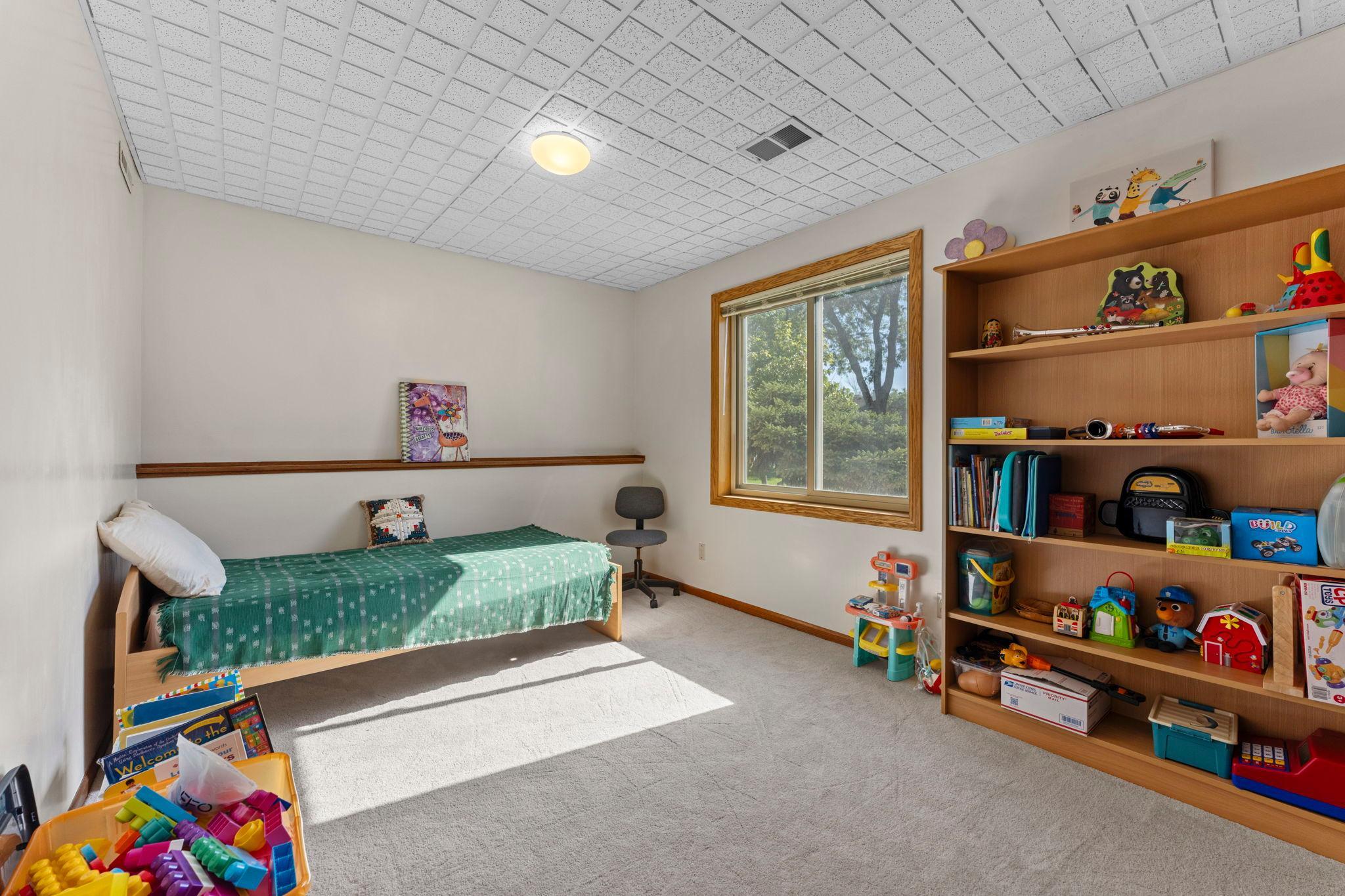 View of Residential at 1013 Rushmore Drive, Burnsville MN 55306, Burnsville (16 of 25) - Mike Wilen | Minnesota Team Real Estate