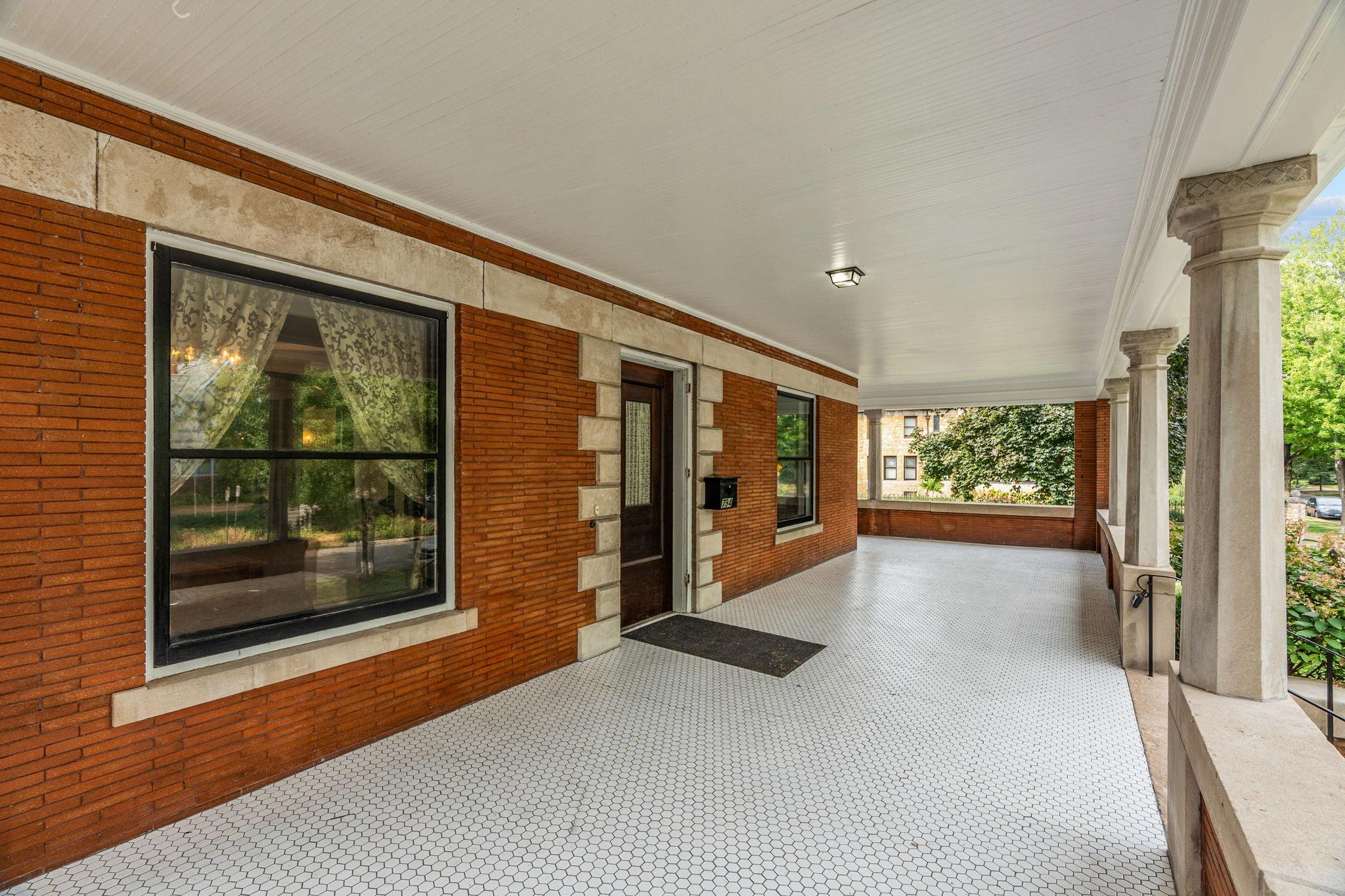 View of Residential at 794 Lincoln Avenue, Saint Paul MN 55105, Saint Paul (19 of 112) - Mike Wilen | Minnesota Team Real Estate