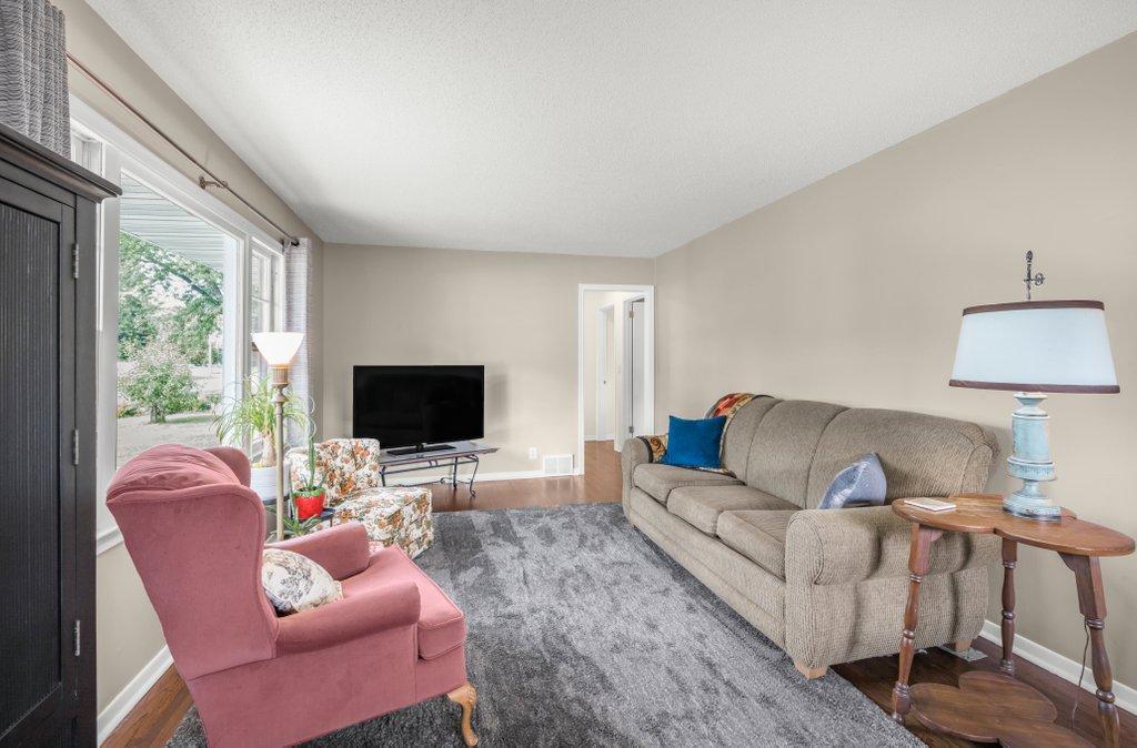 View of Residential at 7208 Florida Avenue, Brooklyn Park MN 55428, Brooklyn Park (5 of 26) - Mike Wilen | Minnesota Team Real Estate