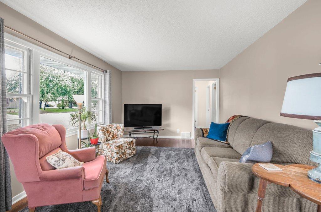 View of Residential at 7208 Florida Avenue, Brooklyn Park MN 55428, Brooklyn Park (4 of 26) - Mike Wilen | Minnesota Team Real Estate