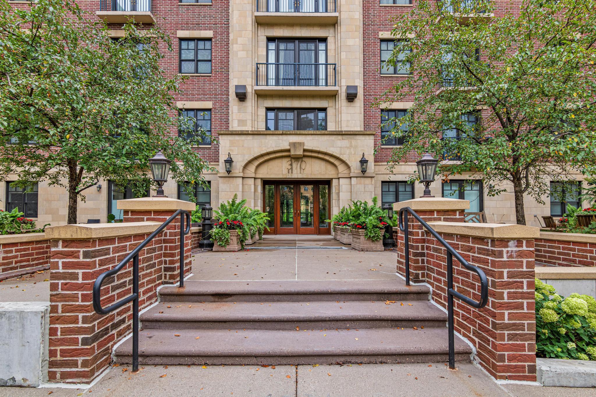 View of Residential at 370 Marshall Avenue #401, Saint Paul MN 55102, Saint Paul (2 of 24) - Mike Wilen | Minnesota Team Real Estate