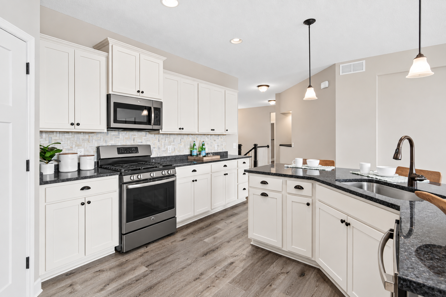 View of Residential at 9189 Plymouth Road, Woodbury MN 55129, Woodbury (11 of 41) - Mike Wilen | Minnesota Team Real Estate