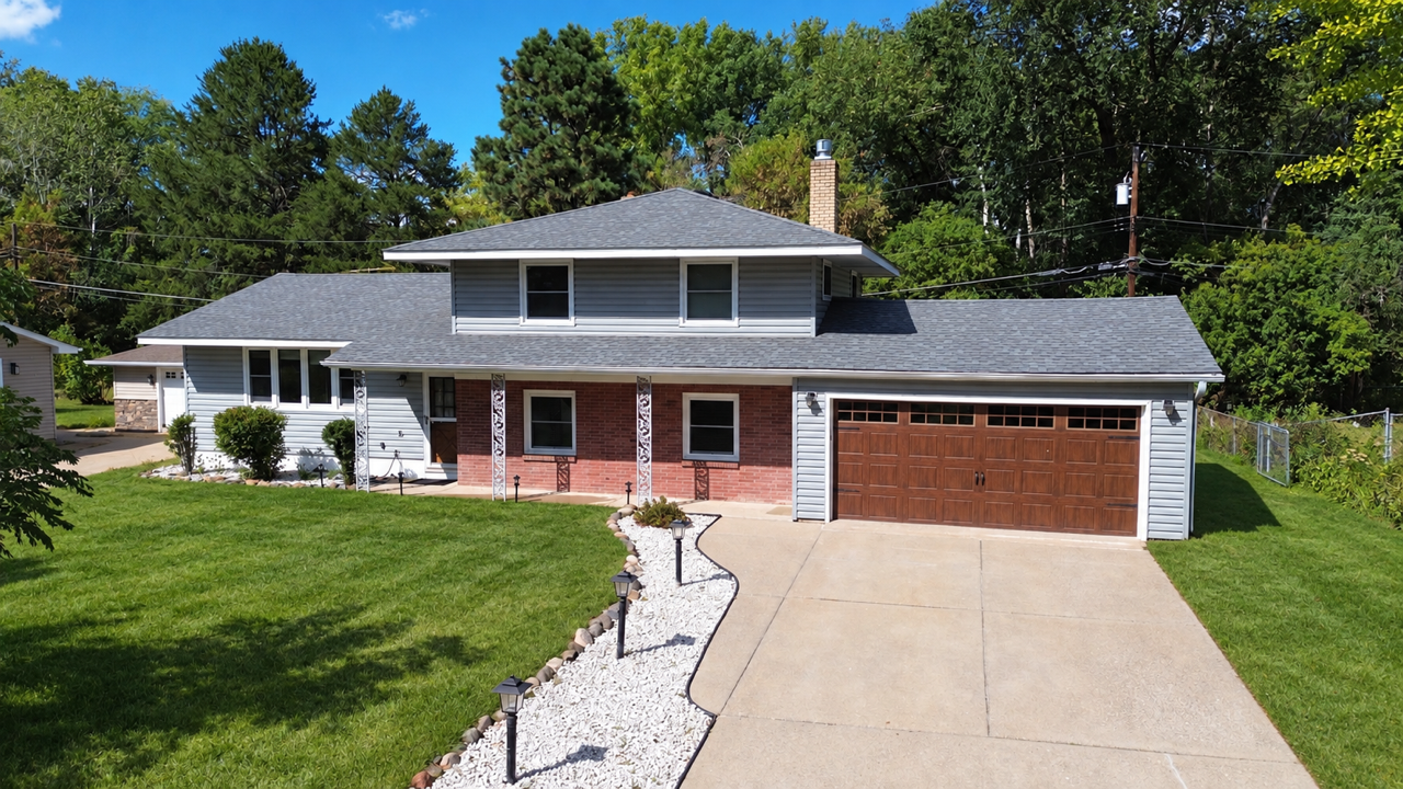 View of Single Family at 1825 Woodcrest Drive, Saint Paul - Mike Wilen | Minnesota Team Real Estate