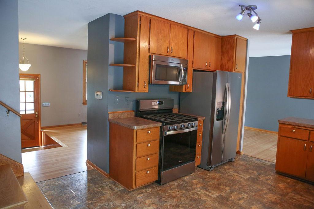 View of Residential at 1825 Woodcrest Drive, Saint Paul MN 55119, Saint Paul (11 of 40) - Mike Wilen | Minnesota Team Real Estate