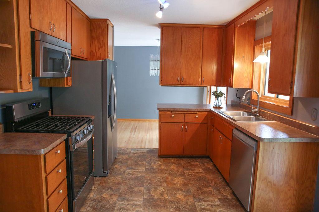 View of Residential at 1825 Woodcrest Drive, Saint Paul MN 55119, Saint Paul (10 of 40) - Mike Wilen | Minnesota Team Real Estate