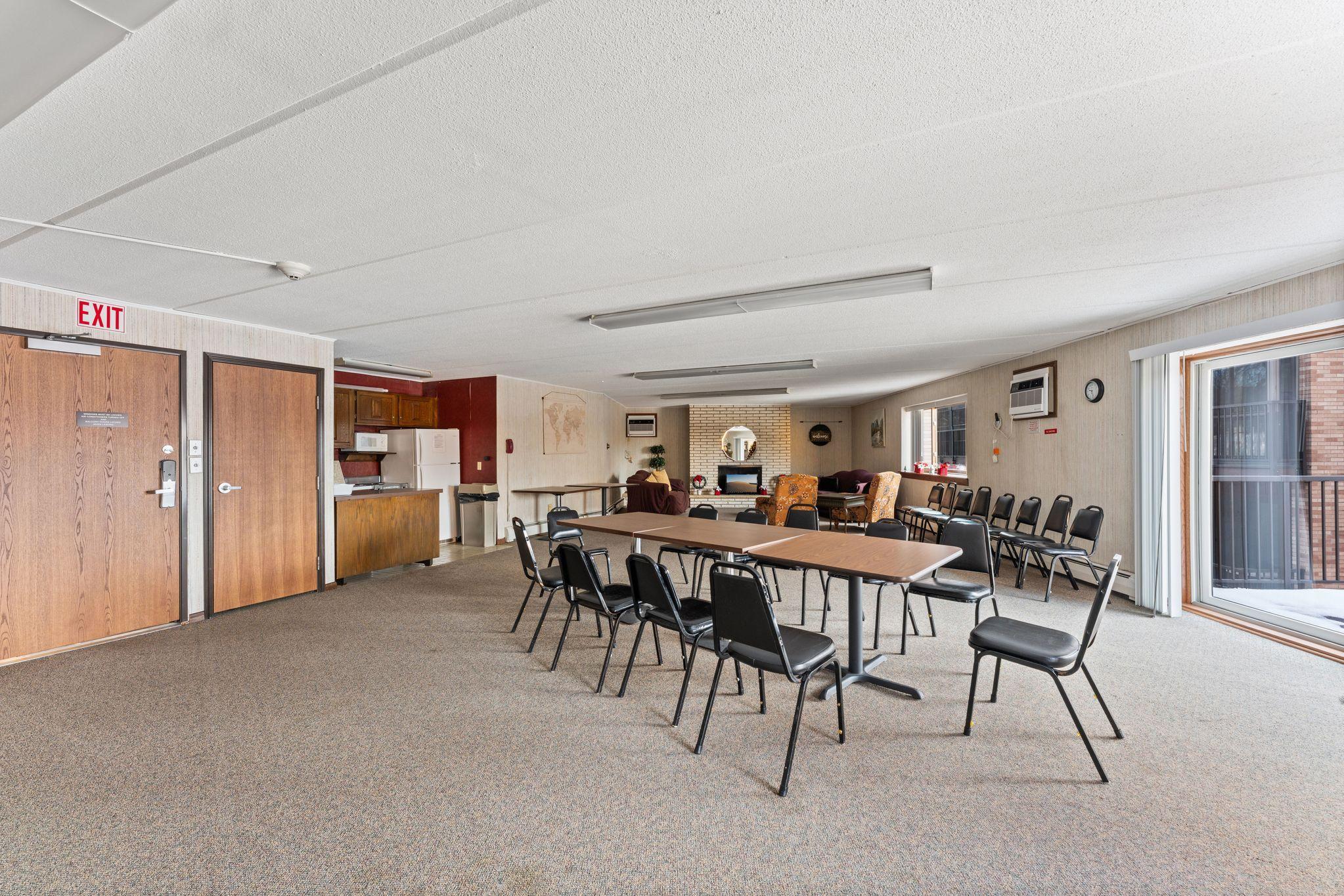 View of Residential at 2700 Oxford Street #101, Roseville MN 55113, Roseville (23 of 23) - Mike Wilen | Minnesota Team Real Estate