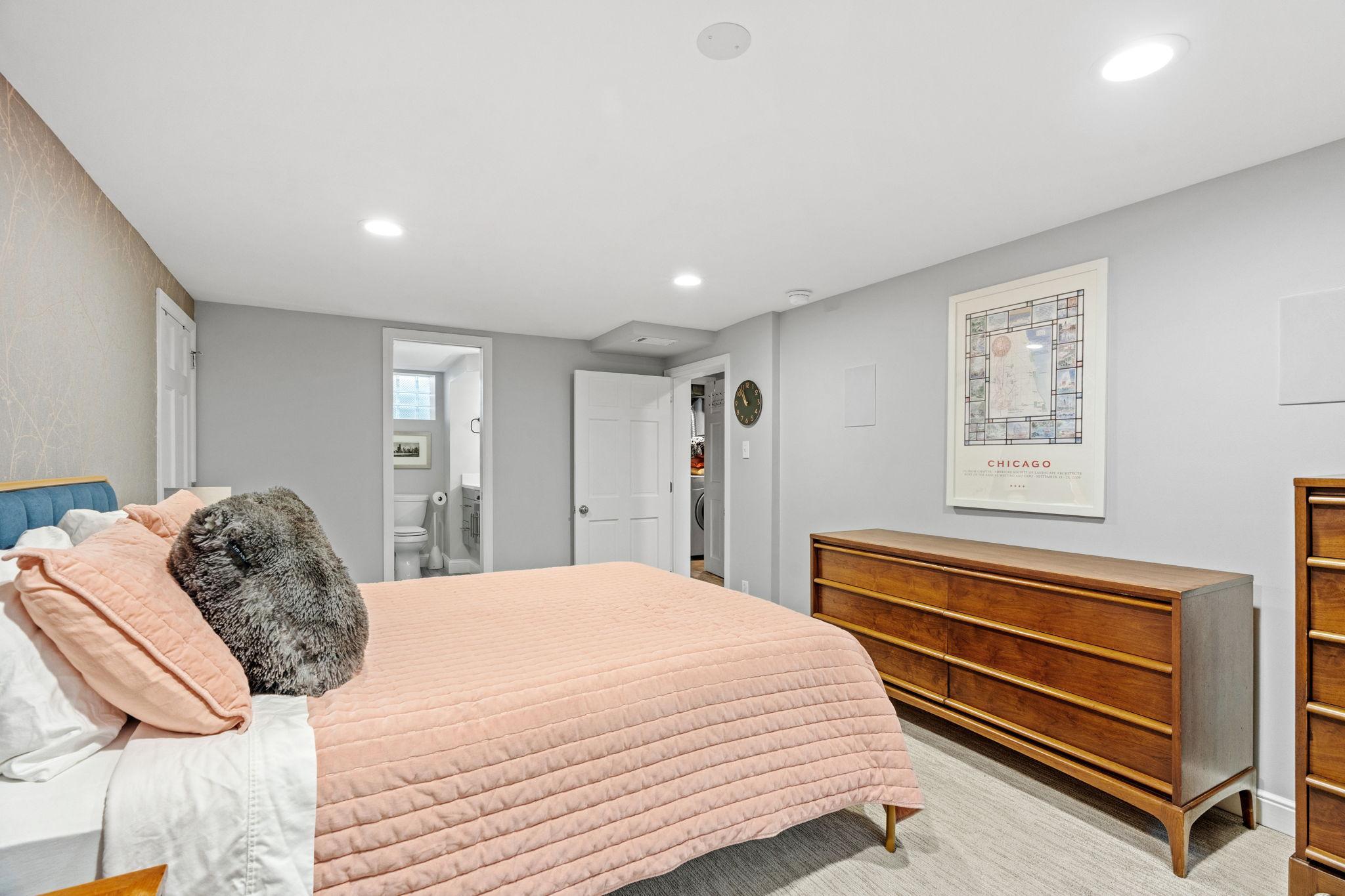 View of Residential at 5541 Vincent Avenue, Minneapolis MN 55410, Minneapolis (18 of 38) - Mike Wilen | Minnesota Team Real Estate