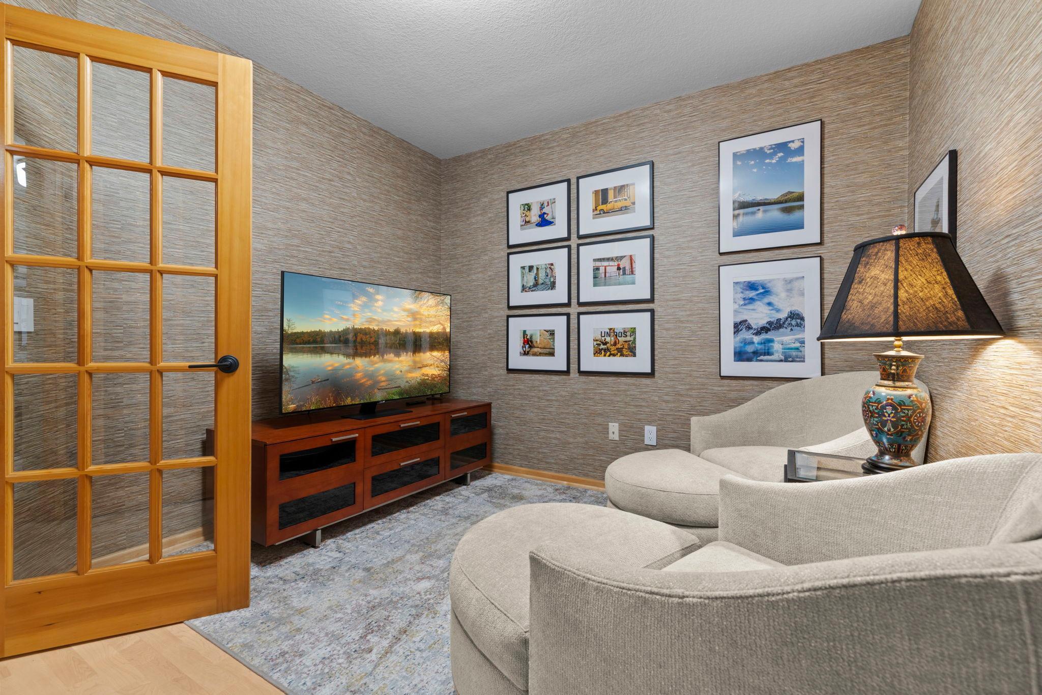 View of Residential at 11460 Fairfield Road #103, Minnetonka MN 55305, Minnetonka (7 of 33) - Mike Wilen | Minnesota Team Real Estate