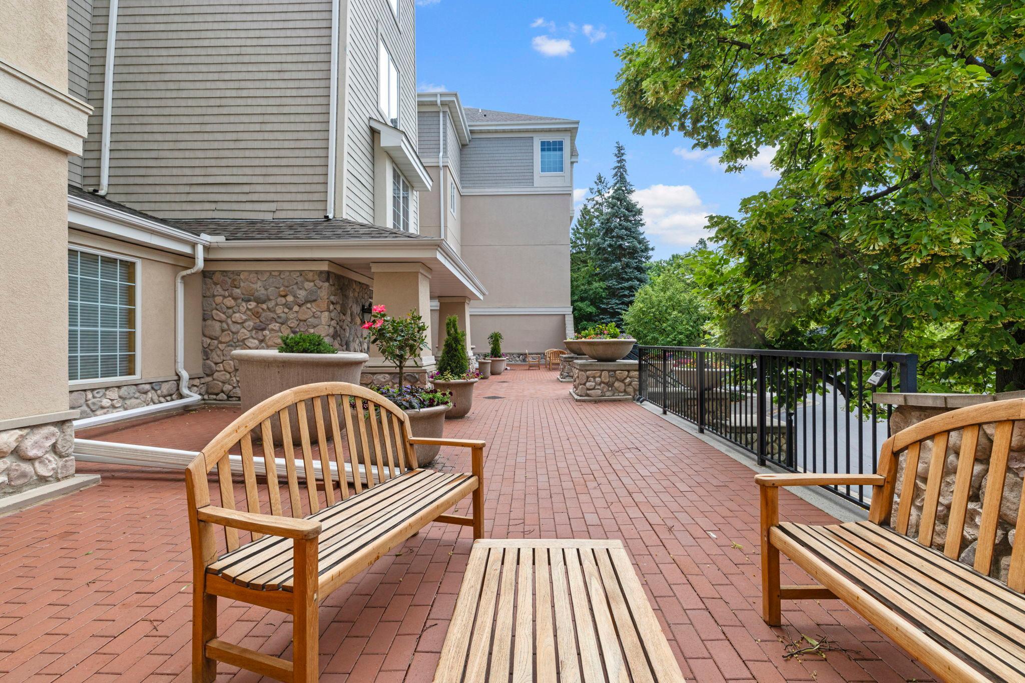 View of Residential at 11460 Fairfield Road #103, Minnetonka MN 55305, Minnetonka (23 of 33) - Mike Wilen | Minnesota Team Real Estate