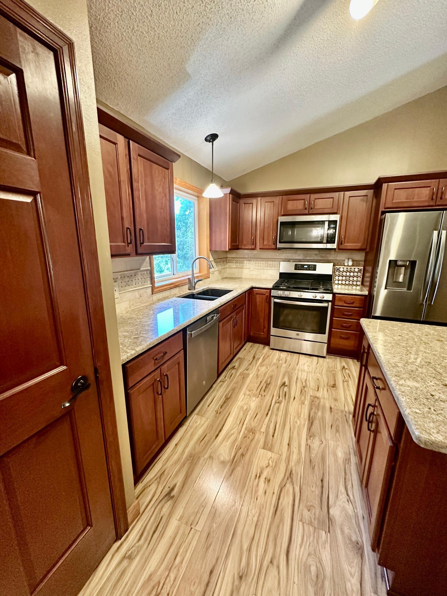 View of Residential at 13628 Bryant Place, Burnsville MN 55337, Burnsville (9 of 32) - Mike Wilen | Minnesota Team Real Estate