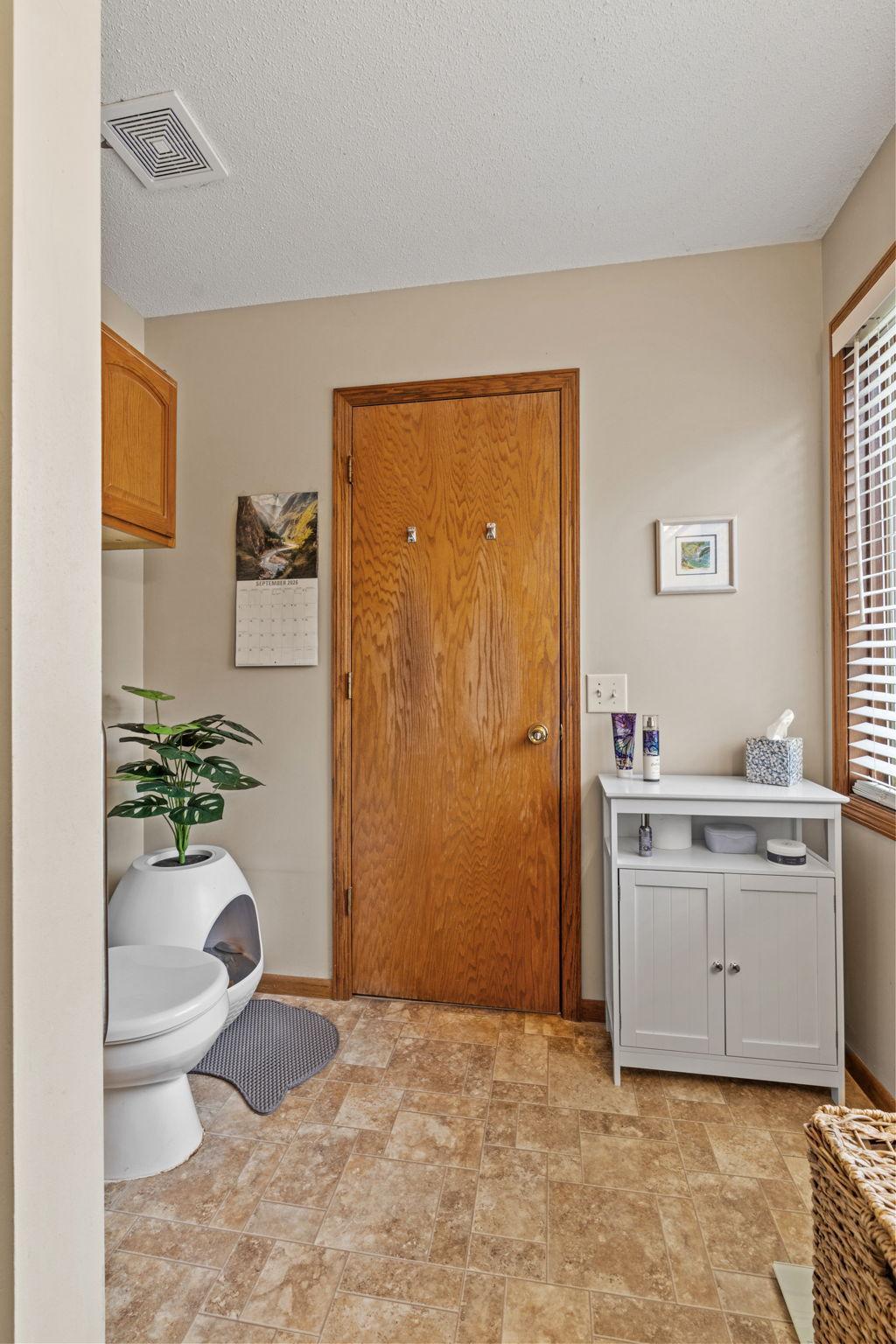 View of Residential at 17161 Shore Lane, Eden Prairie MN 55346, Eden Prairie (39 of 62) - Mike Wilen | Minnesota Team Real Estate