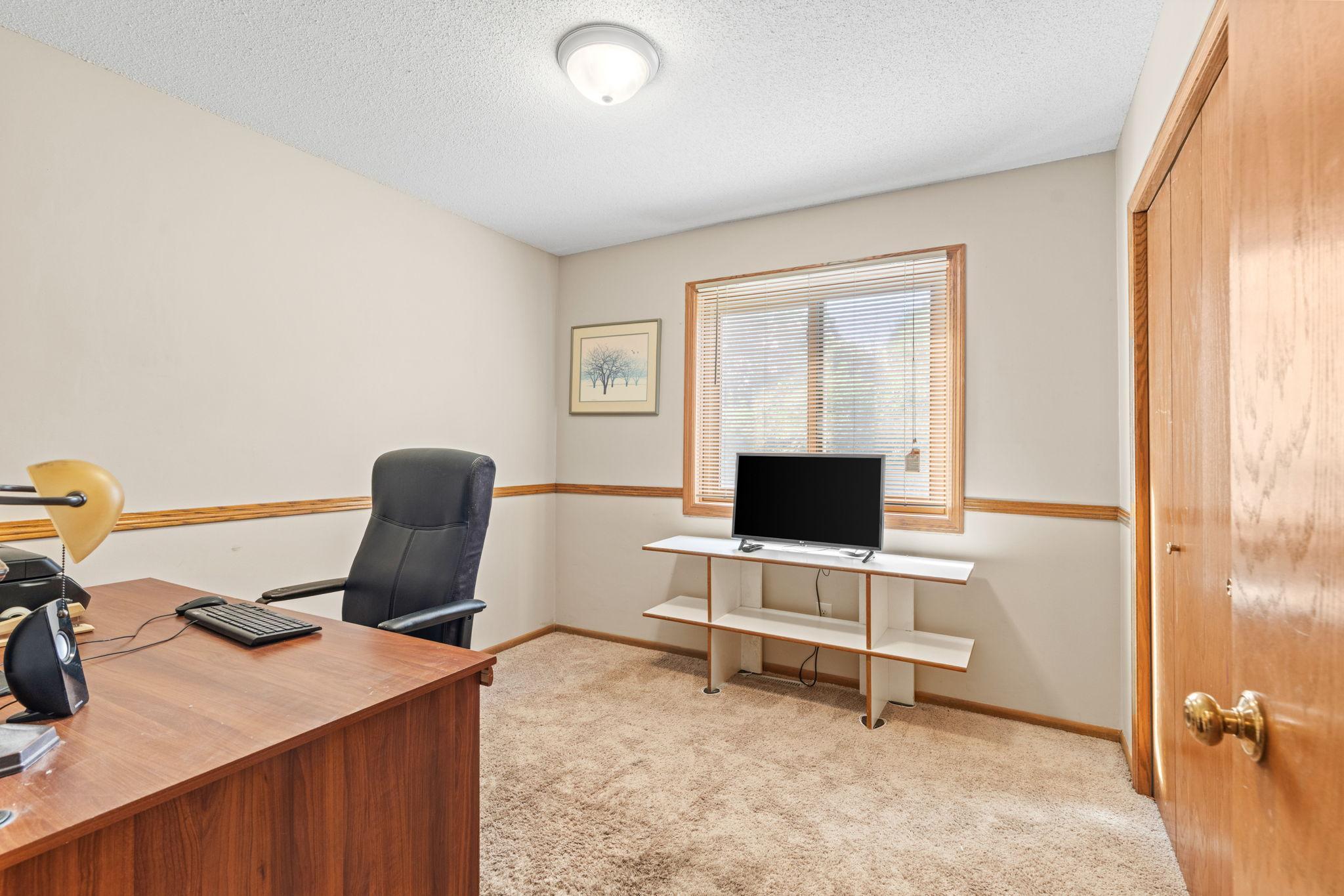View of Residential at 17161 Shore Lane, Eden Prairie MN 55346, Eden Prairie (27 of 62) - Mike Wilen | Minnesota Team Real Estate