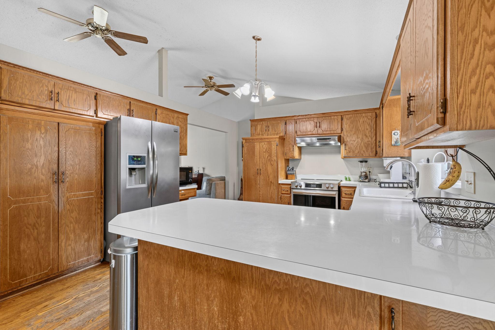 View of Residential at 17161 Shore Lane, Eden Prairie MN 55346, Eden Prairie (11 of 62) - Mike Wilen | Minnesota Team Real Estate