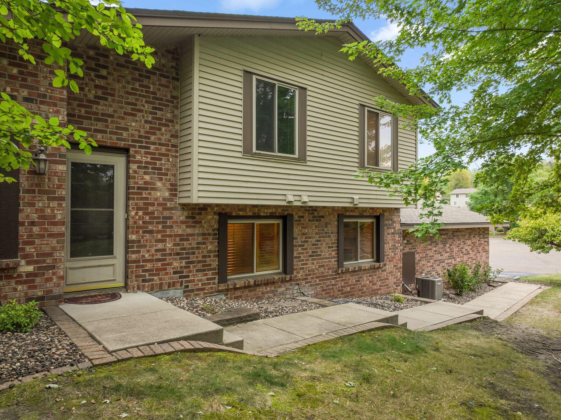 View of Residential at 13430 Pepperwood Circle, Minnetonka MN 55305, Minnetonka (2 of 38) - Mike Wilen | Minnesota Team Real Estate