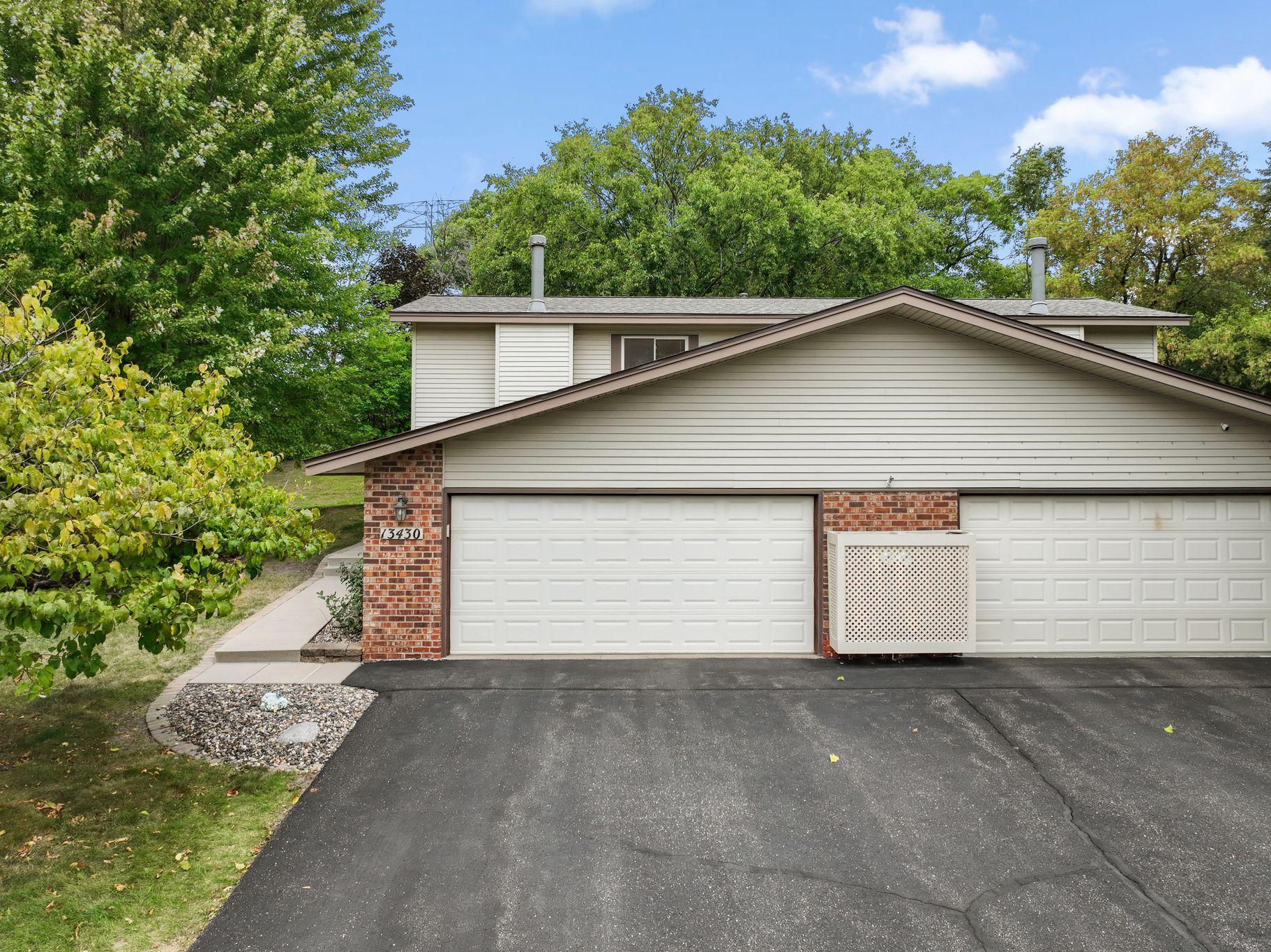 View of Residential at 13430 Pepperwood Circle, Minnetonka MN 55305, Minnetonka (34 of 38) - Mike Wilen | Minnesota Team Real Estate