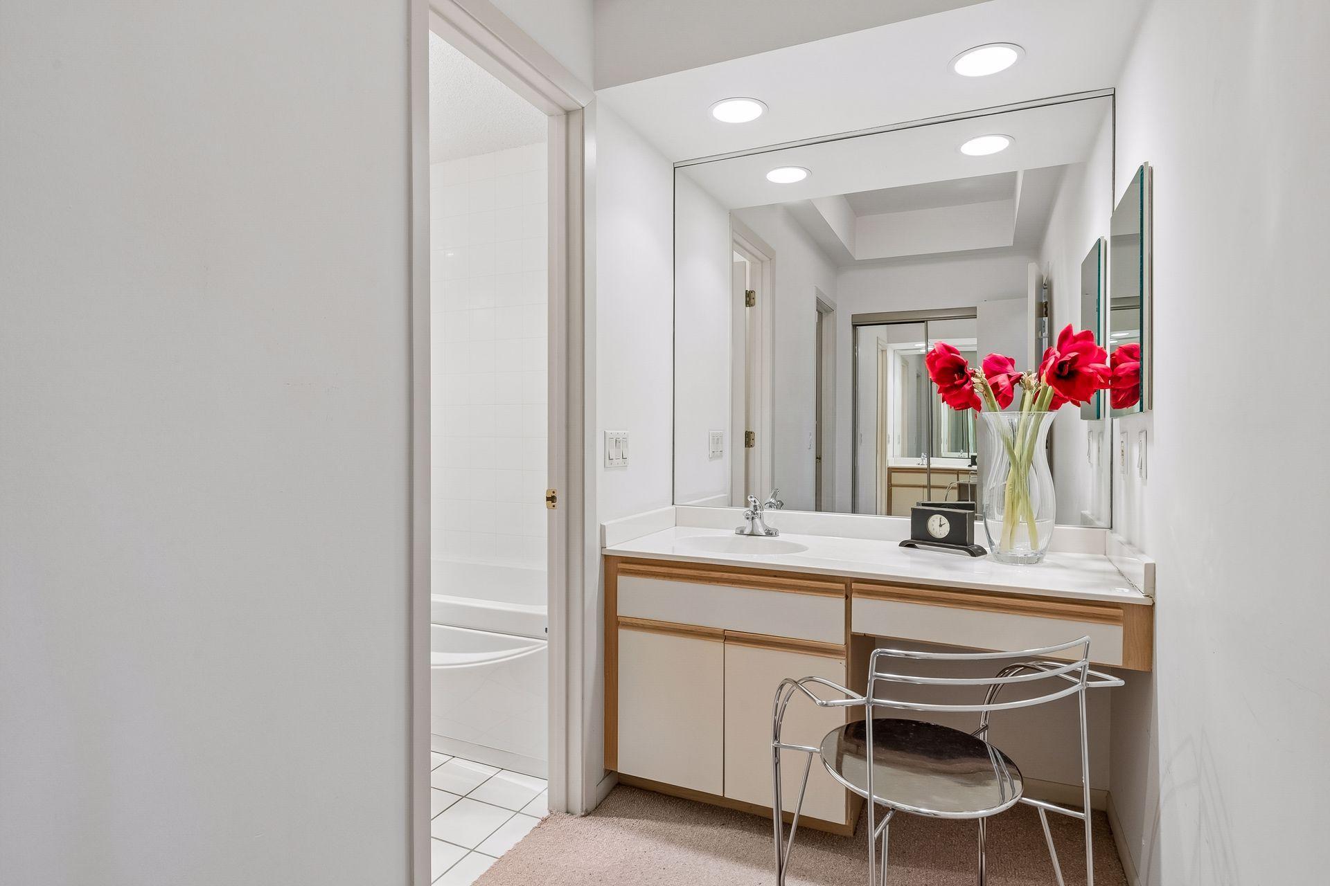 View of Residential at 1201 Yale Place #403, Minneapolis MN 55403, Minneapolis (14 of 91) - Mike Wilen | Minnesota Team Real Estate