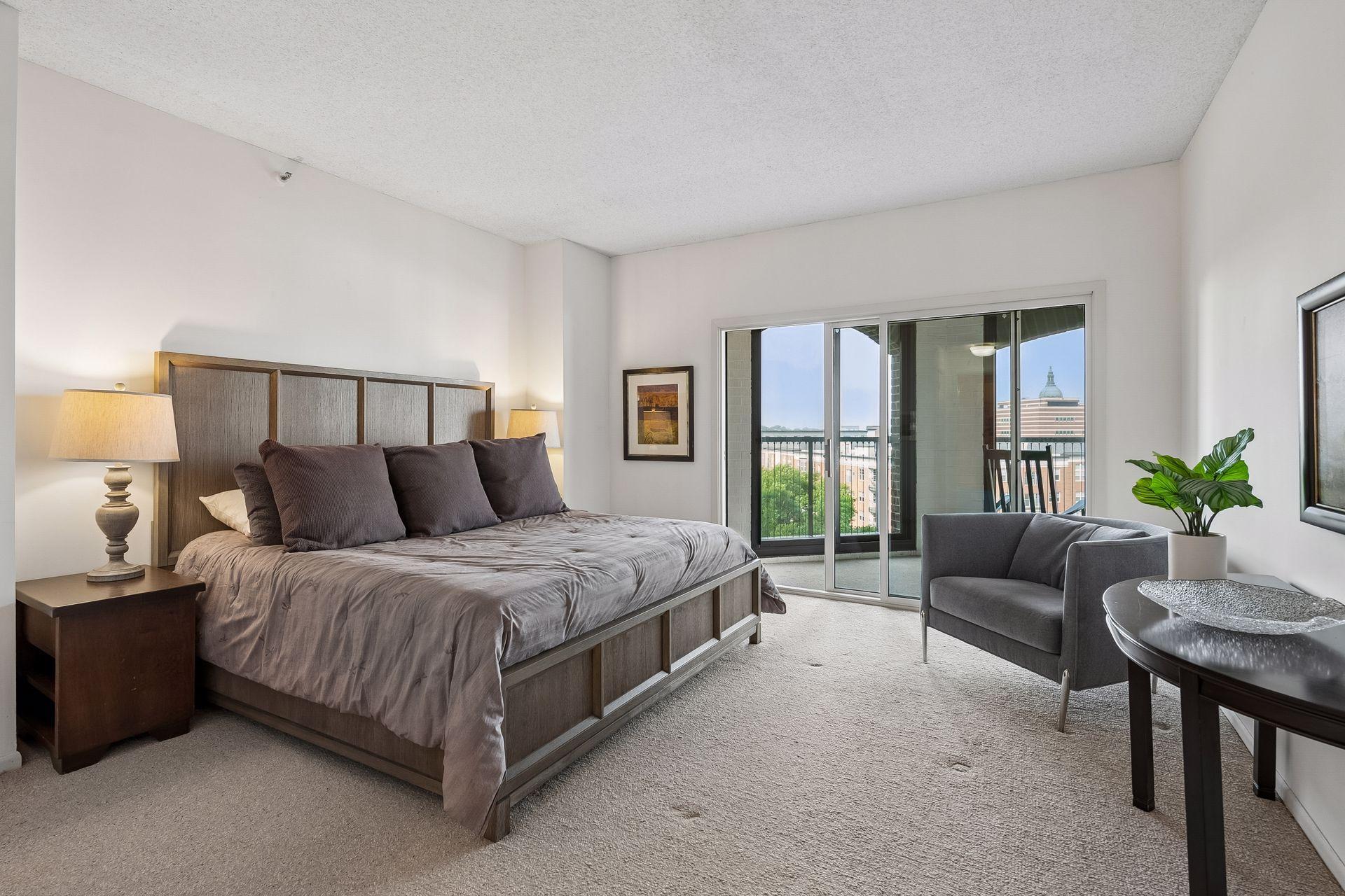 View of Residential at 1201 Yale Place #403, Minneapolis MN 55403, Minneapolis (11 of 91) - Mike Wilen | Minnesota Team Real Estate