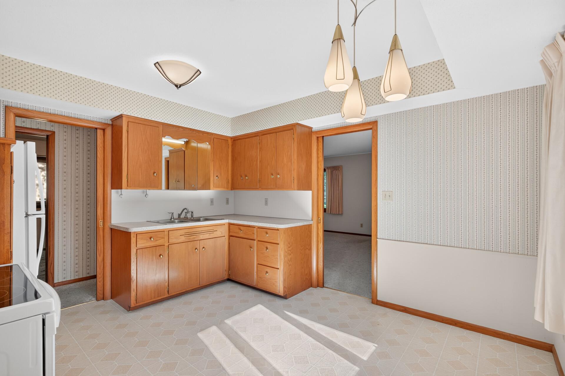 View of Residential at 600 Utah Avenue, Golden Valley MN 55426, Golden Valley (23 of 70) - Mike Wilen | Minnesota Team Real Estate