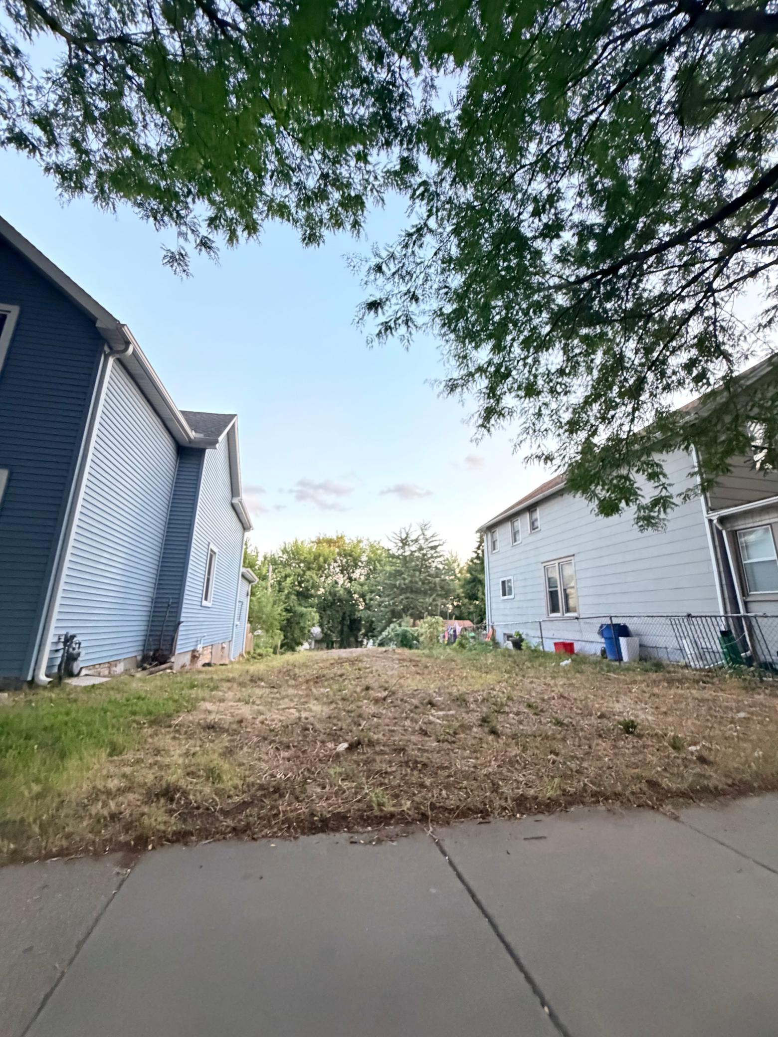 View of Residential Lot at 914 York Avenue, Saint Paul - Mike Wilen | Minnesota Team Real Estate