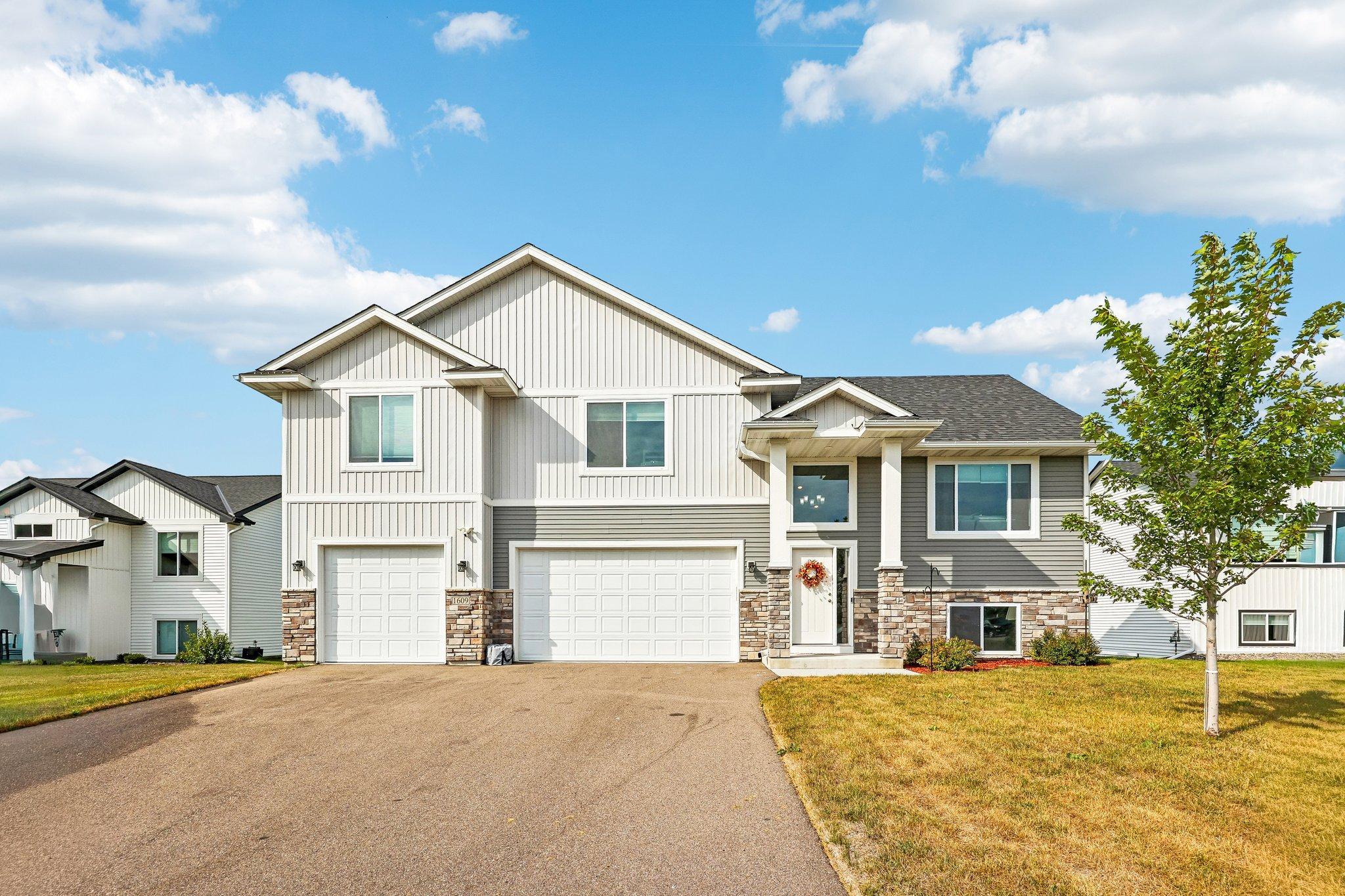 View of Single Family at 1609 11th Street, Buffalo - Mike Wilen | Minnesota Team Real Estate