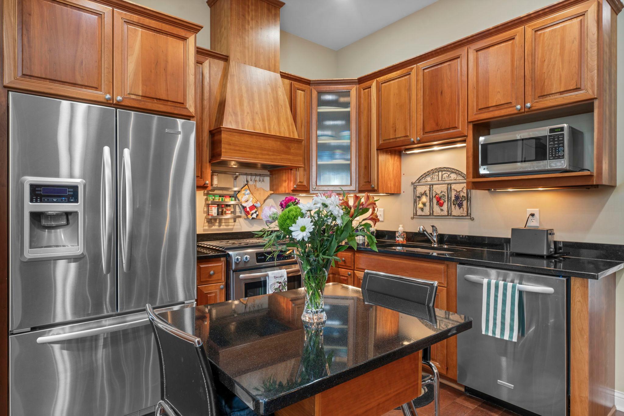 View of Residential at 3125 Inglewood Avenue #202, Saint Louis Park MN 55416, Saint Louis Park (15 of 38) - Mike Wilen | Minnesota Team Real Estate