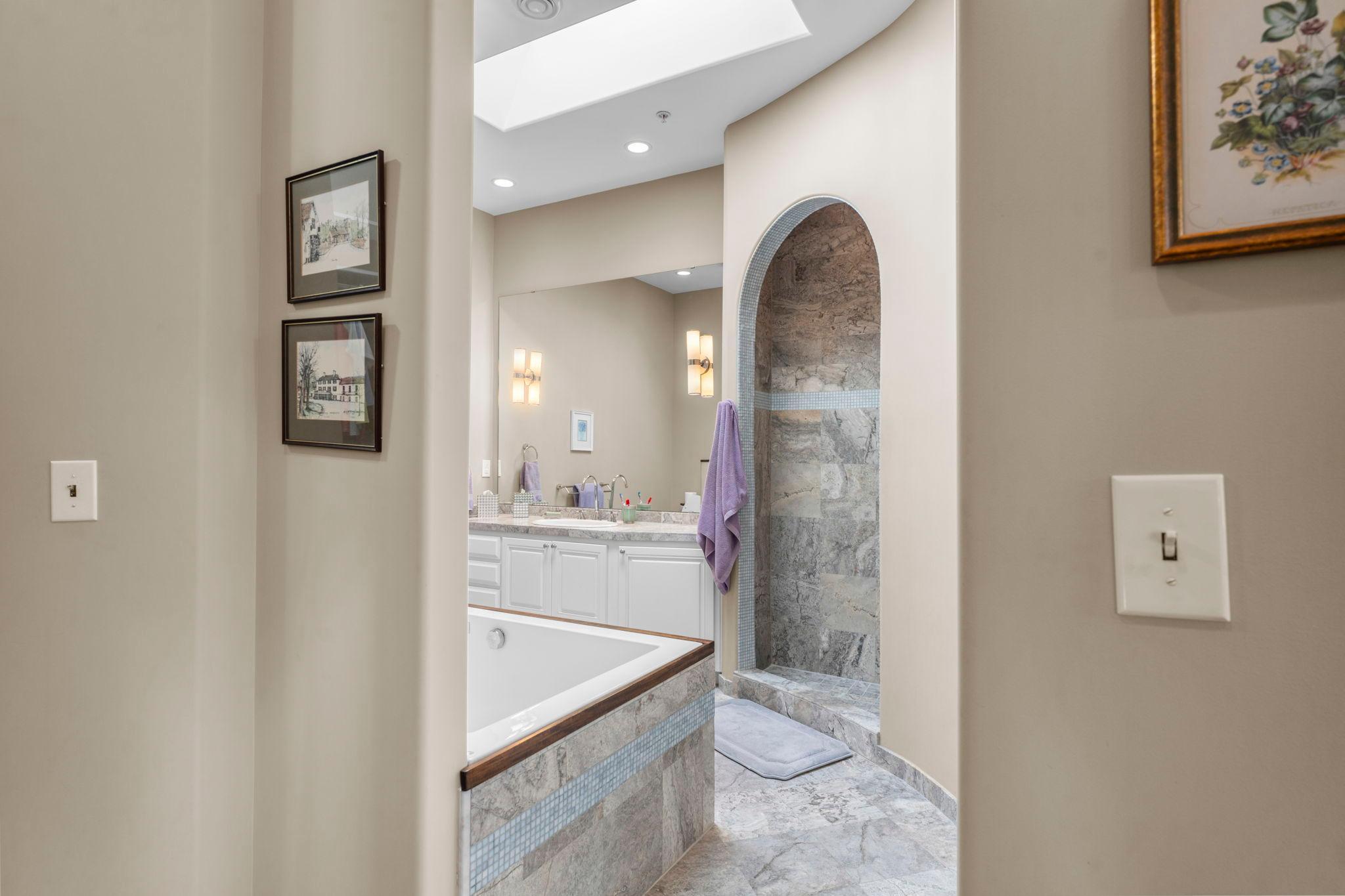 View of Residential at 3125 Inglewood Avenue #202, Saint Louis Park MN 55416, Saint Louis Park (21 of 38) - Mike Wilen | Minnesota Team Real Estate