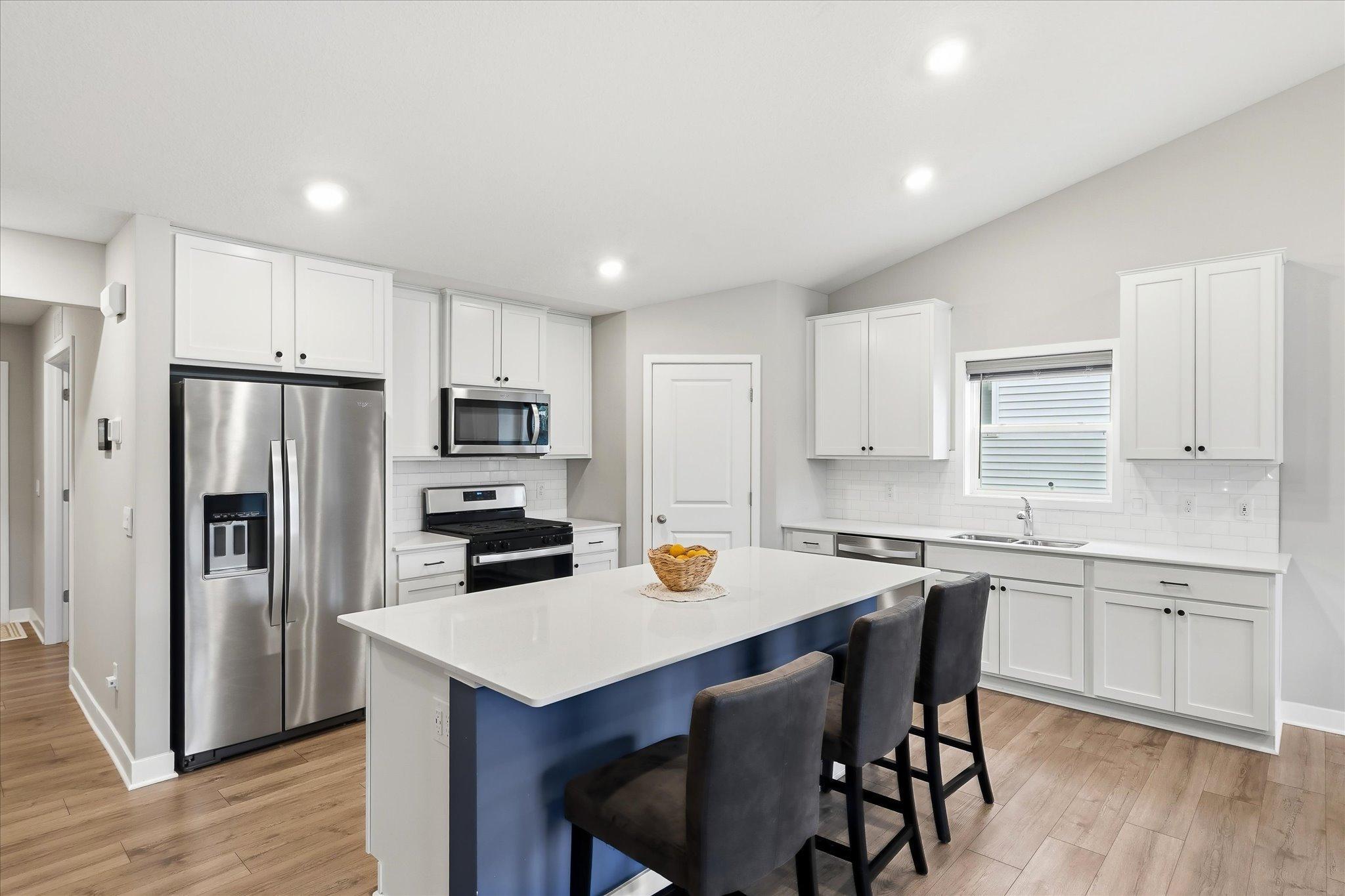 View of Residential at 18001 Hidden Creek Trail, Lakeville MN 55044, Lakeville (2 of 31) - Mike Wilen | Minnesota Team Real Estate