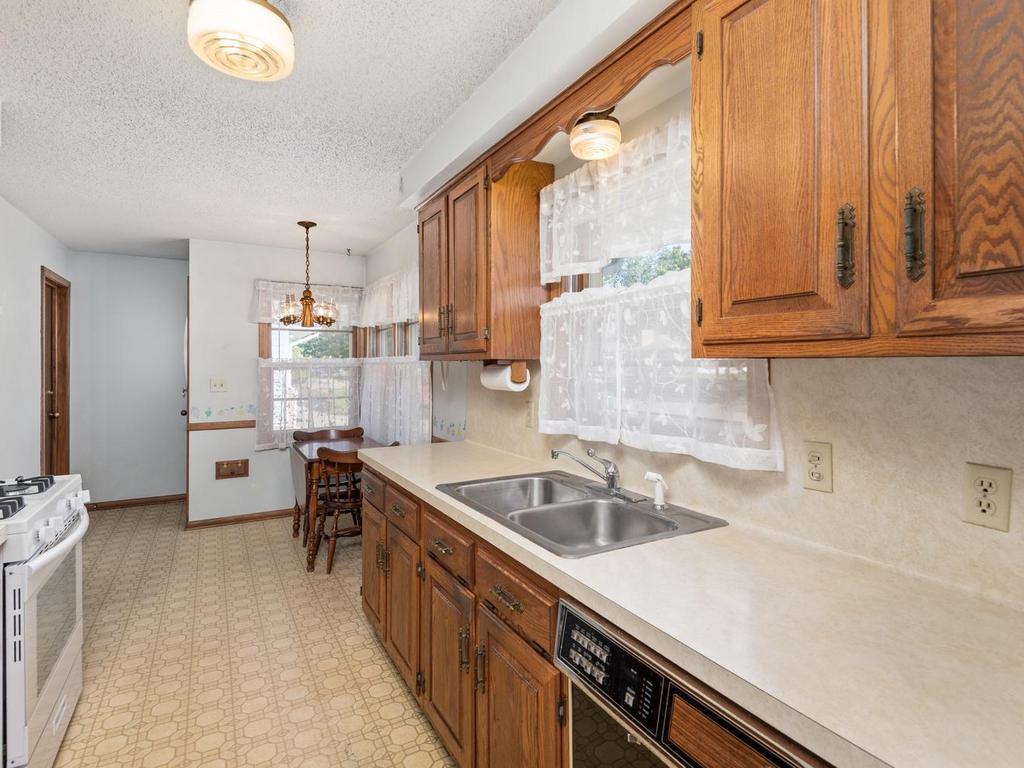 View of Residential at 6314 Vincent Avenue, Richfield MN 55423, Richfield (13 of 29) - Mike Wilen | Minnesota Team Real Estate