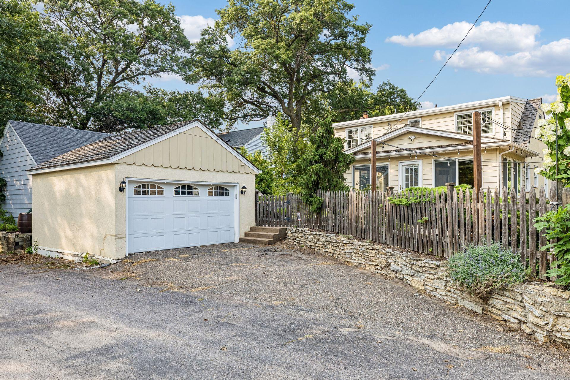 View of Residential at 1970 Norfolk Avenue, Saint Paul MN 55116, Saint Paul (39 of 44) - Mike Wilen | Minnesota Team Real Estate