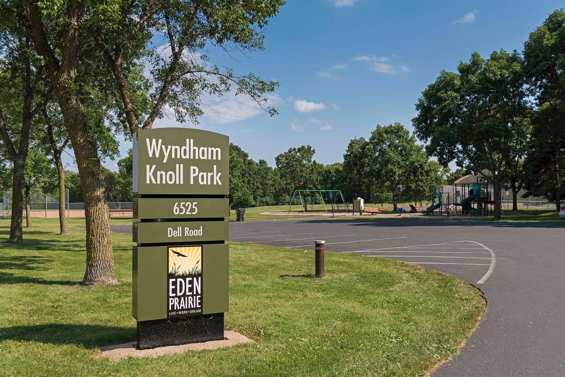 View of Residential at 18910 Harrogate Drive, Eden Prairie MN 55346, Eden Prairie (41 of 44) - Mike Wilen | Minnesota Team Real Estate