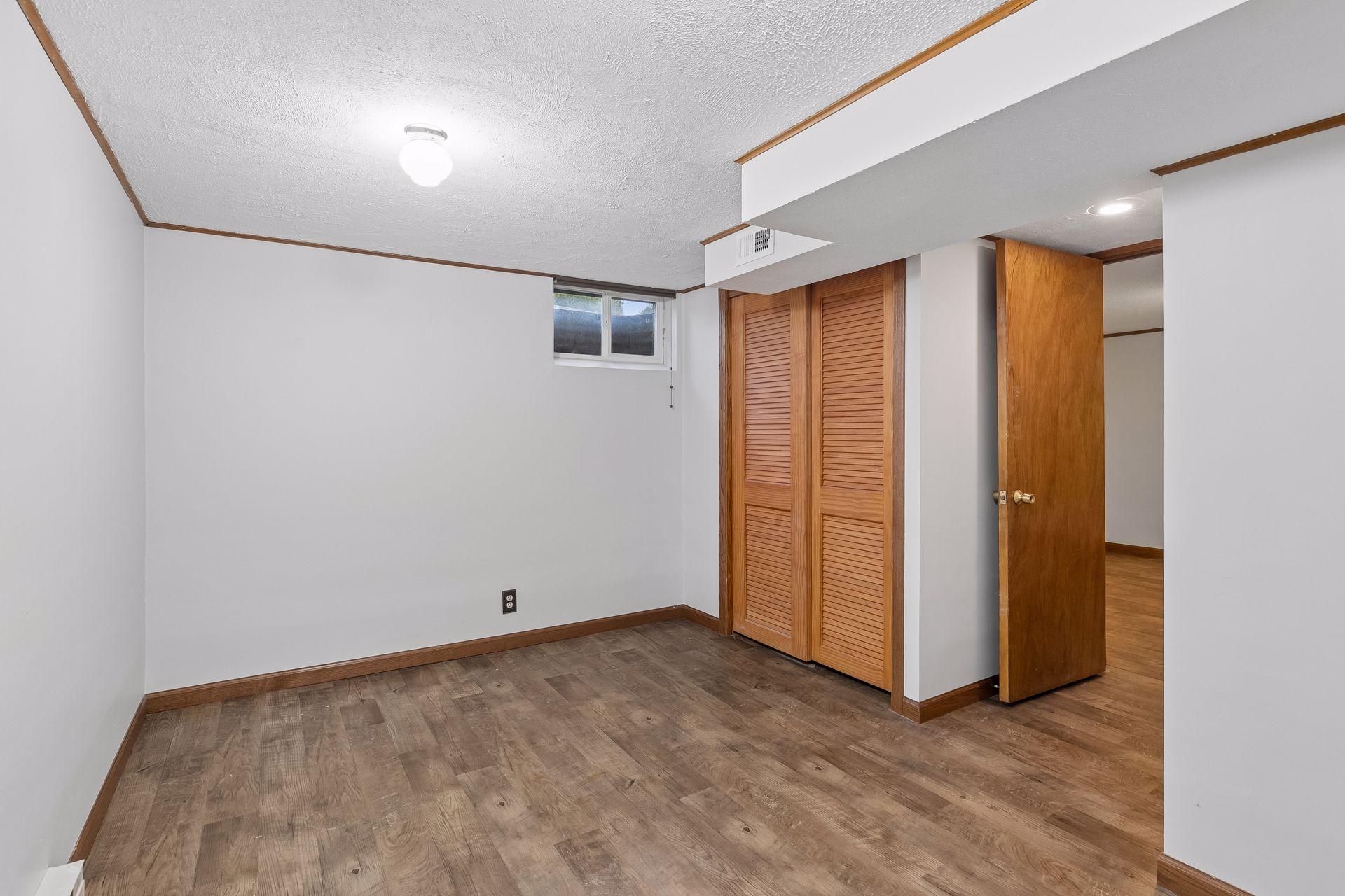 View of Residential at 18910 Harrogate Drive, Eden Prairie MN 55346, Eden Prairie (29 of 44) - Mike Wilen | Minnesota Team Real Estate