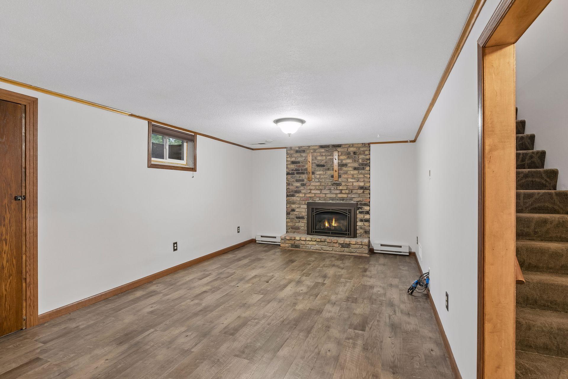 View of Residential at 18910 Harrogate Drive, Eden Prairie MN 55346, Eden Prairie (26 of 44) - Mike Wilen | Minnesota Team Real Estate