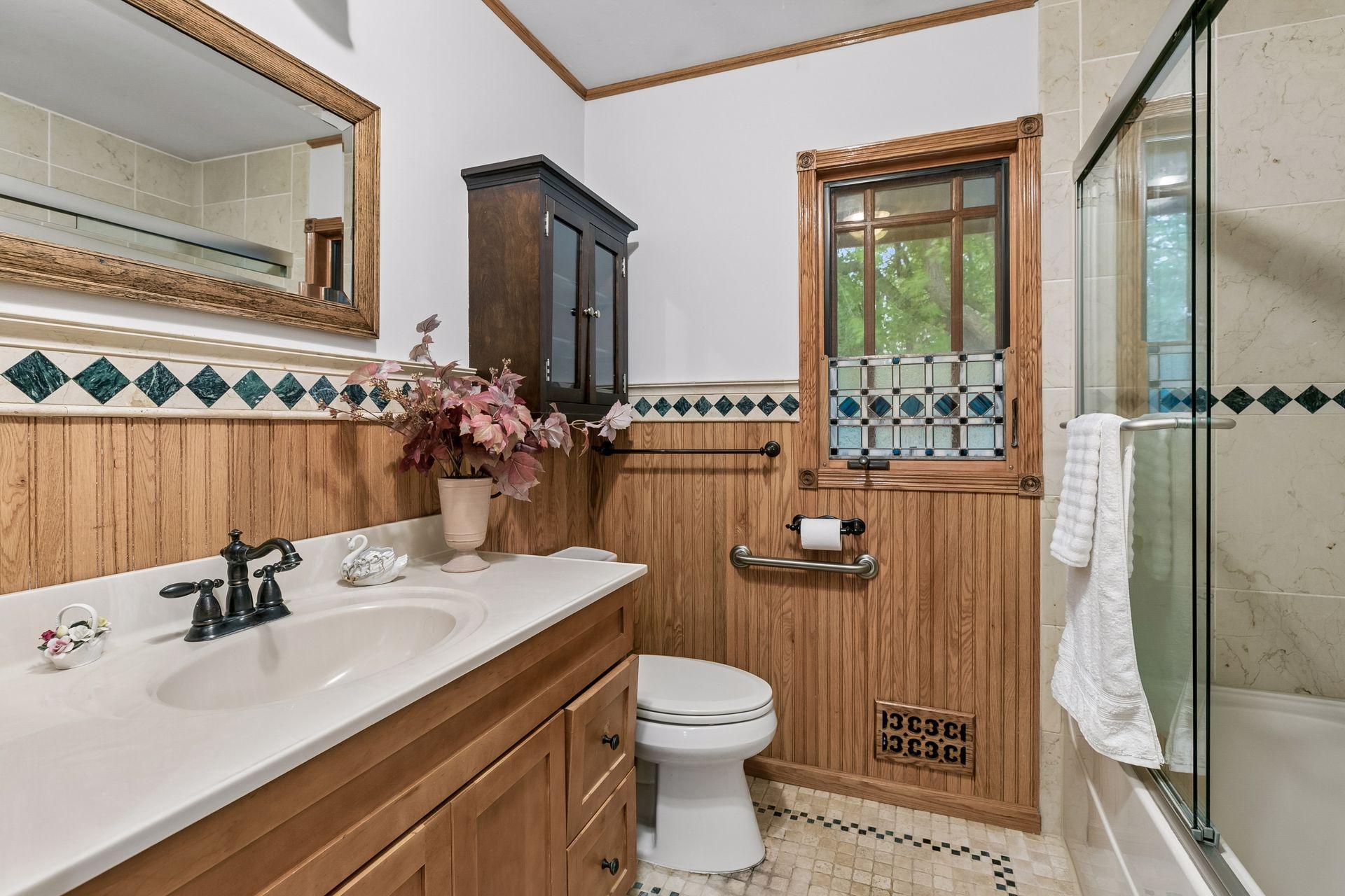 View of Residential at 18910 Harrogate Drive, Eden Prairie MN 55346, Eden Prairie (23 of 44) - Mike Wilen | Minnesota Team Real Estate
