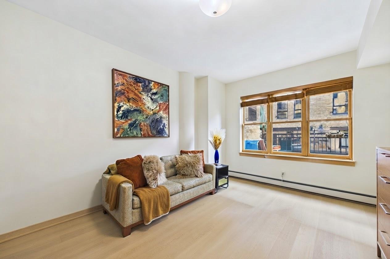View of Residential at 401 2nd Street #107, Minneapolis MN 55401, Minneapolis (10 of 42) - Mike Wilen | Minnesota Team Real Estate