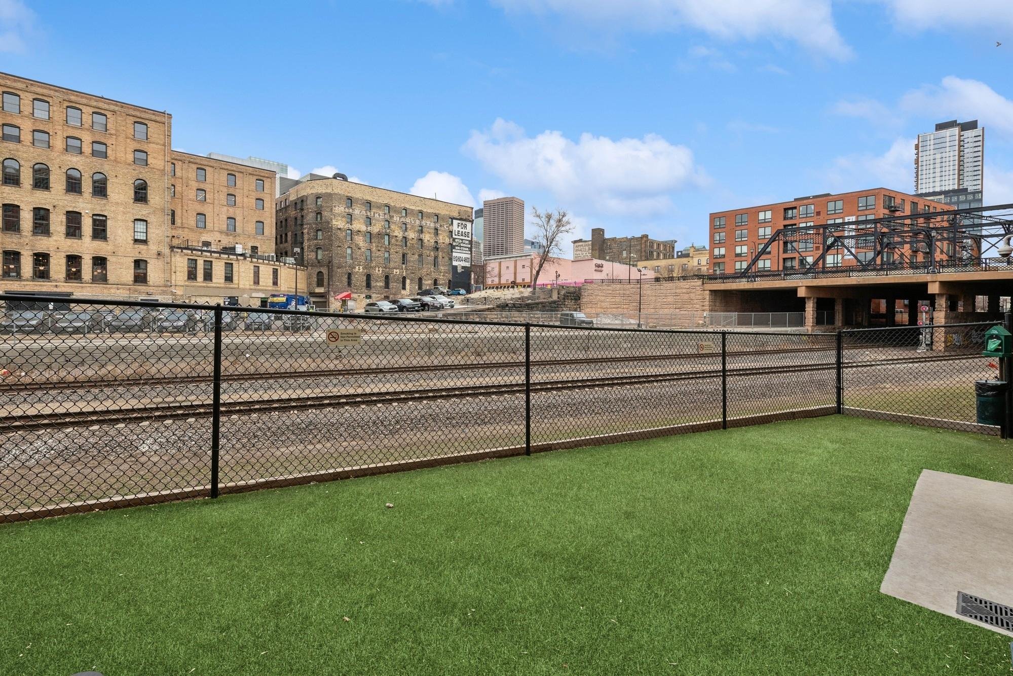 View of Residential at 401 2nd Street #107, Minneapolis MN 55401, Minneapolis (31 of 42) - Mike Wilen | Minnesota Team Real Estate