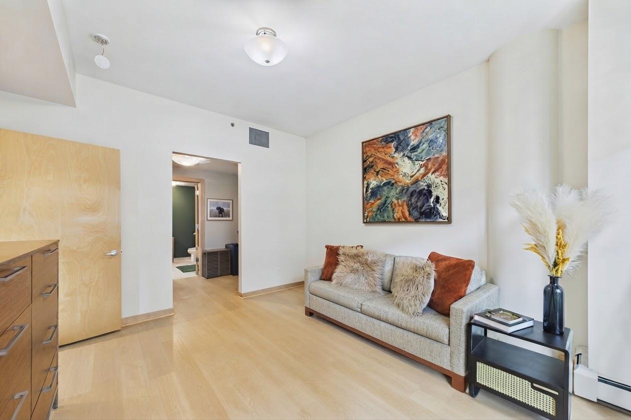 View of Residential at 401 2nd Street #107, Minneapolis MN 55401, Minneapolis (11 of 42) - Mike Wilen | Minnesota Team Real Estate