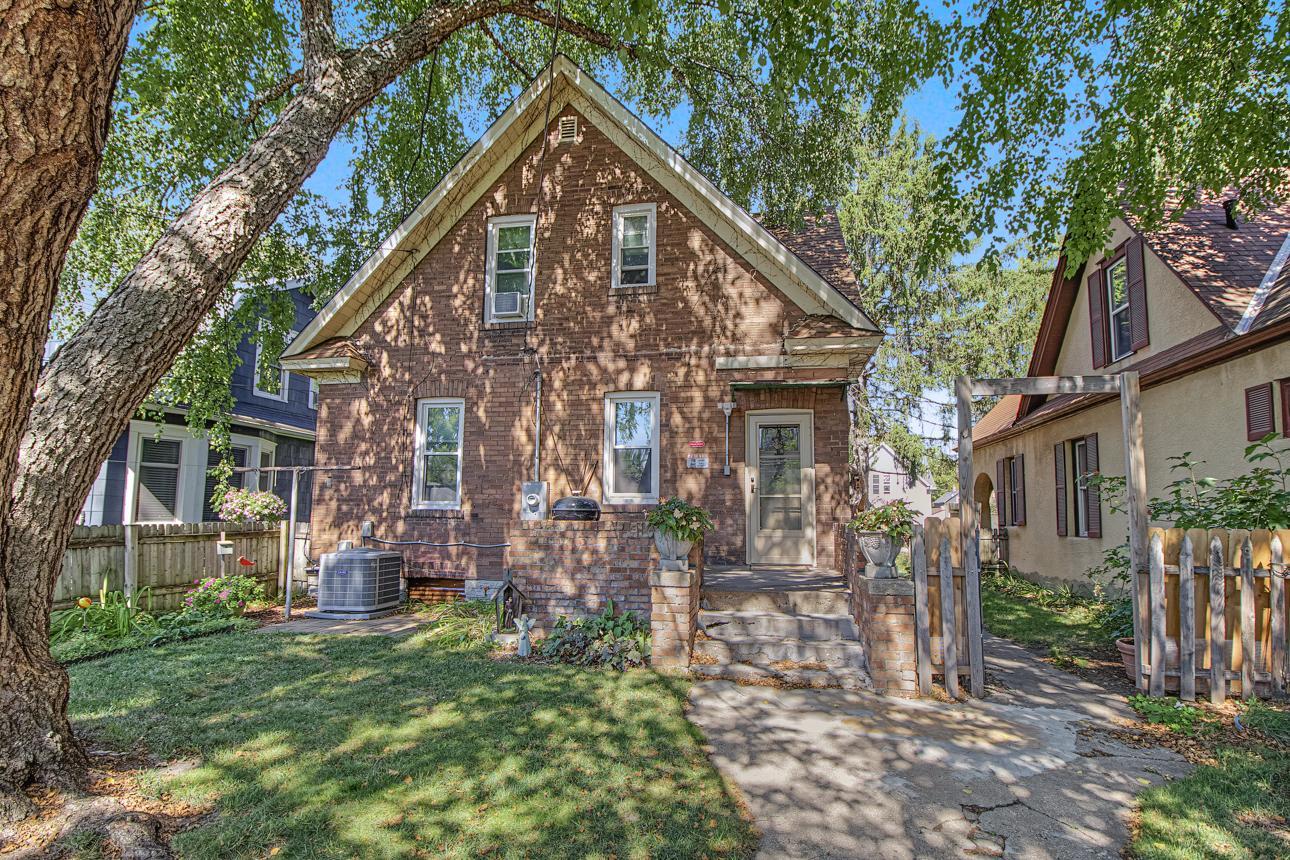 View of Residential at 102 Cook Avenue, Saint Paul MN 55117, Saint Paul (13 of 15) - Mike Wilen | Minnesota Team Real Estate