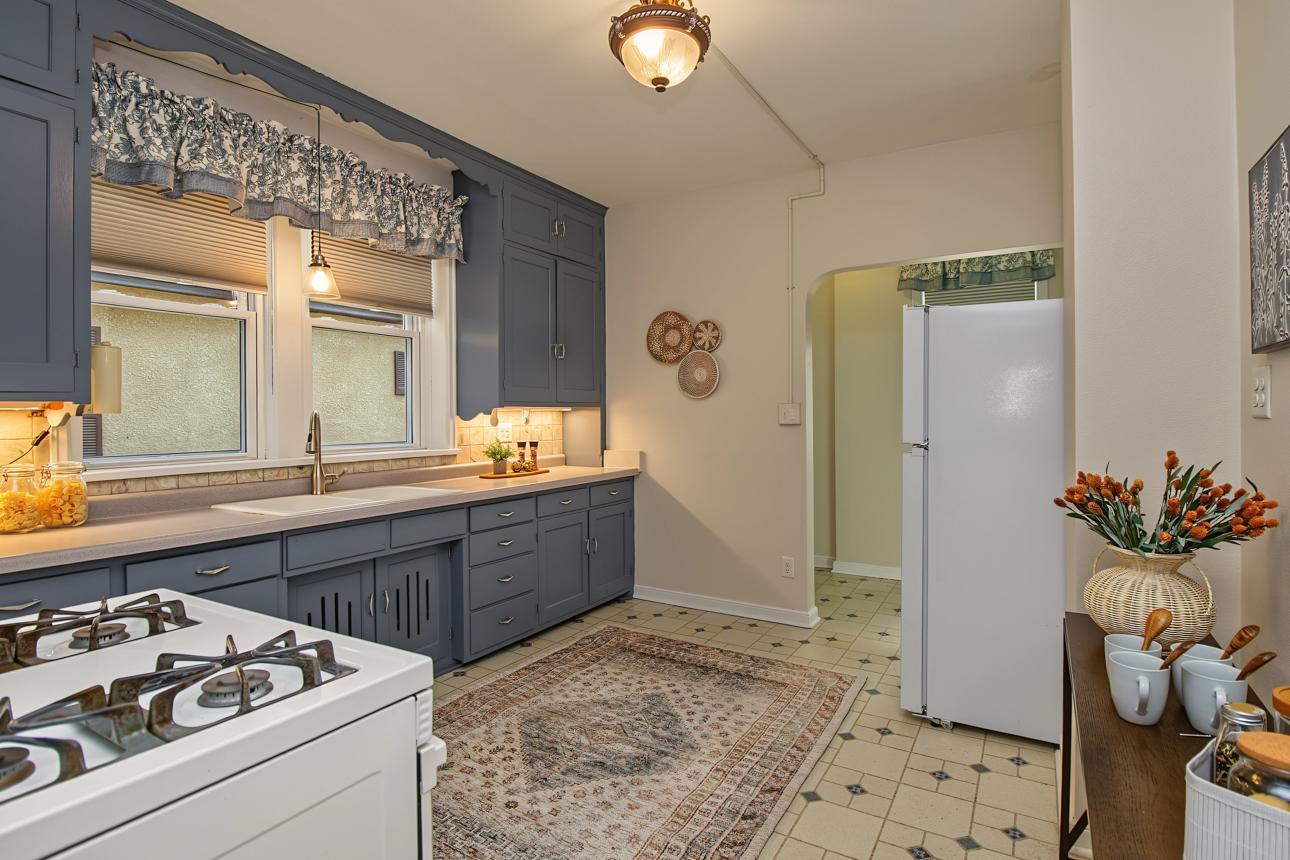 View of Residential at 102 Cook Avenue, Saint Paul MN 55117, Saint Paul (23 of 41) - Mike Wilen | Minnesota Team Real Estate
