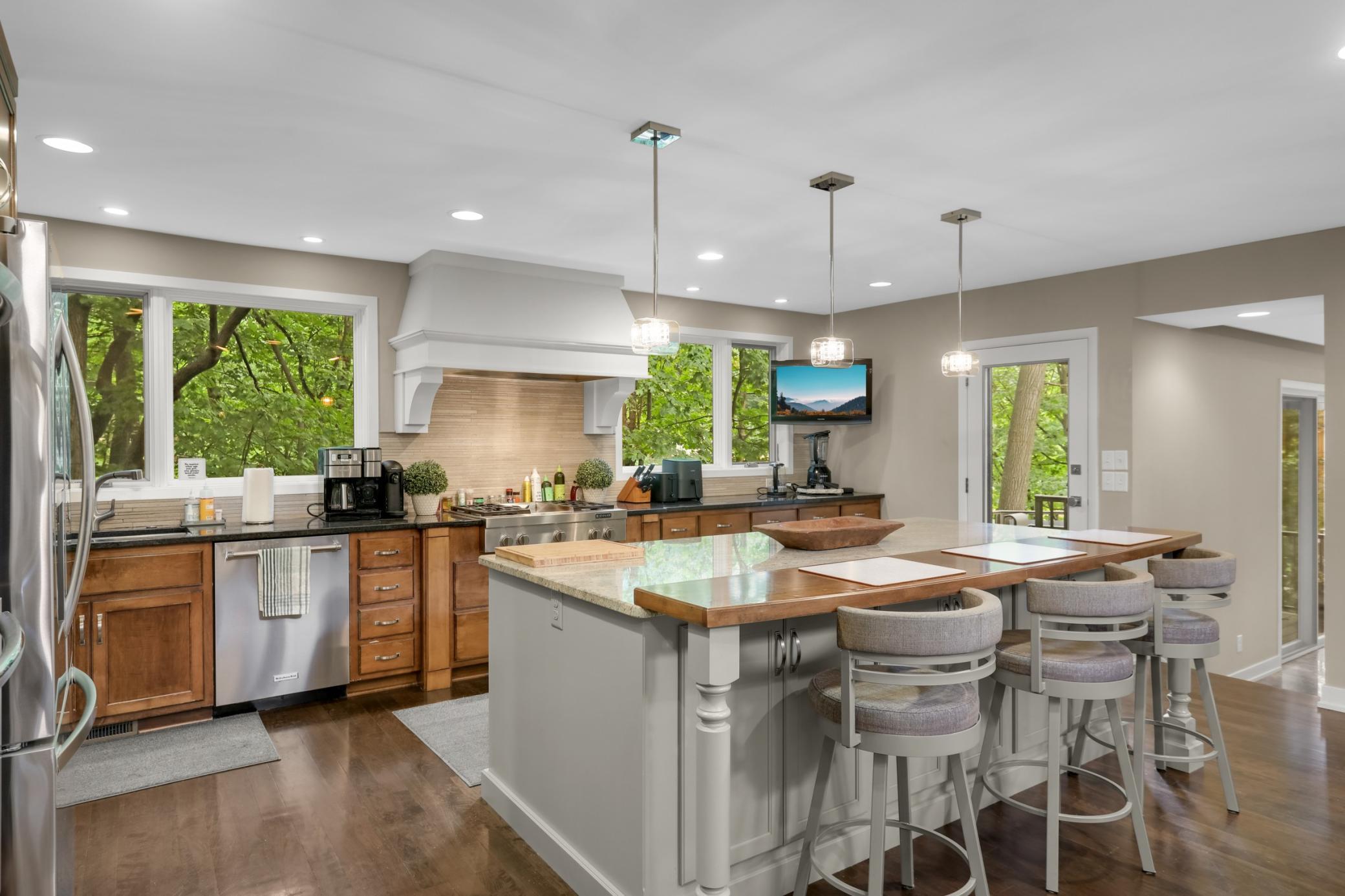 View of Residential at 694 Maple Park Drive, Mendota Heights MN 55118, Mendota Heights (5 of 43) - Mike Wilen | Minnesota Team Real Estate