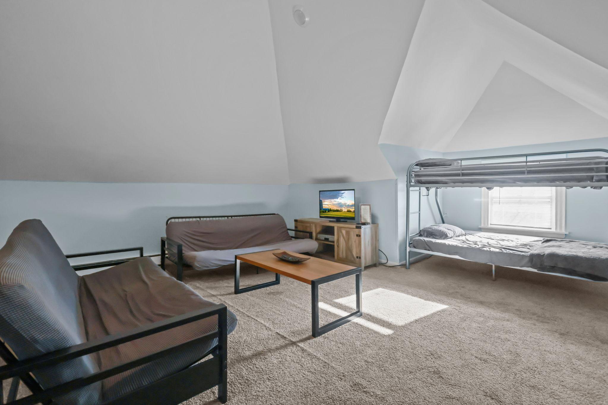 View of Residential Income at 2209 Aldrich Avenue, Minneapolis MN 55405, Minneapolis (25 of 28) - Mike Wilen | Minnesota Team Real Estate