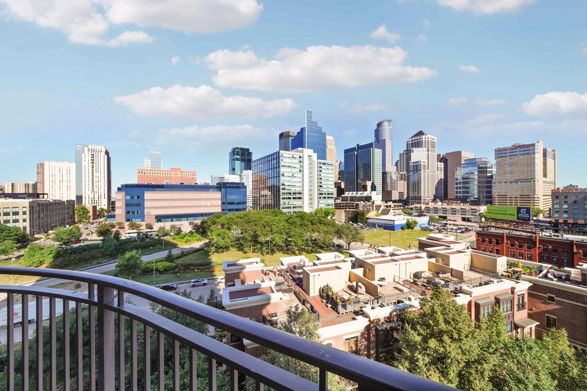 View of Residential at 500 Grant Street #709, Minneapolis MN 55404, Minneapolis (21 of 33) - Mike Wilen | Minnesota Team Real Estate