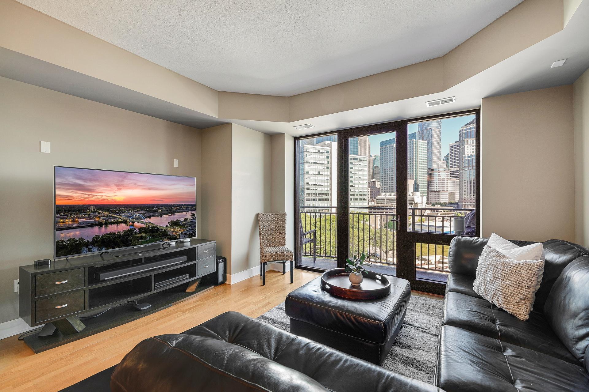 View of (CC) High Rise (4+ Levels) at 500 Grant Street, Minneapolis - Mike Wilen | Minnesota Team Real Estate