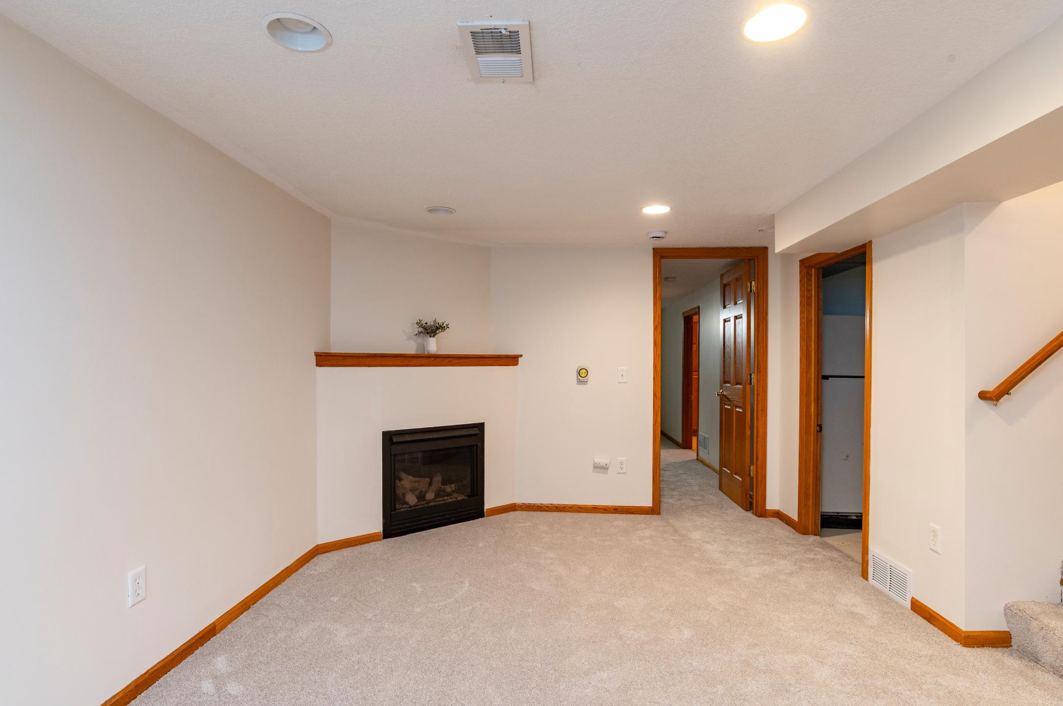 View of Residential at 2025 Field Avenue, Saint Paul MN 55116, Saint Paul (21 of 29) - Mike Wilen | Minnesota Team Real Estate