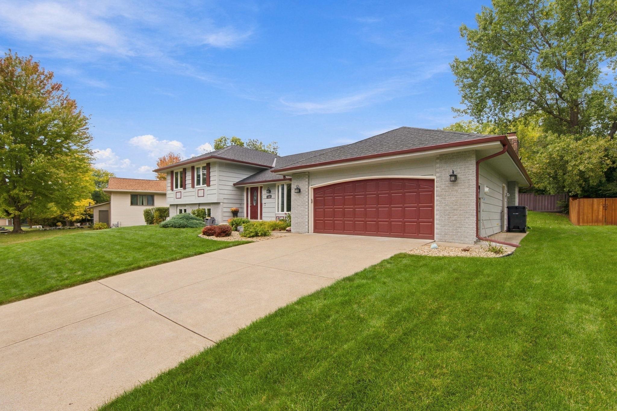View of Residential at 9235 Hyland Creek Road, Bloomington MN 55437, Bloomington (4 of 46) - Mike Wilen | Minnesota Team Real Estate