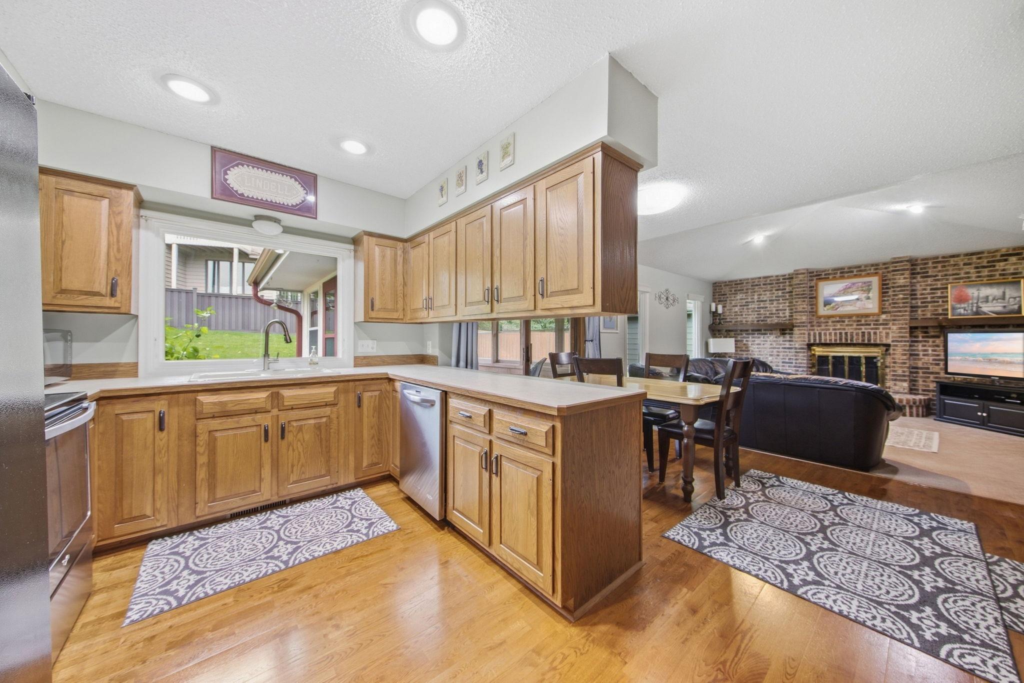 View of Residential at 9235 Hyland Creek Road, Bloomington MN 55437, Bloomington (14 of 46) - Mike Wilen | Minnesota Team Real Estate